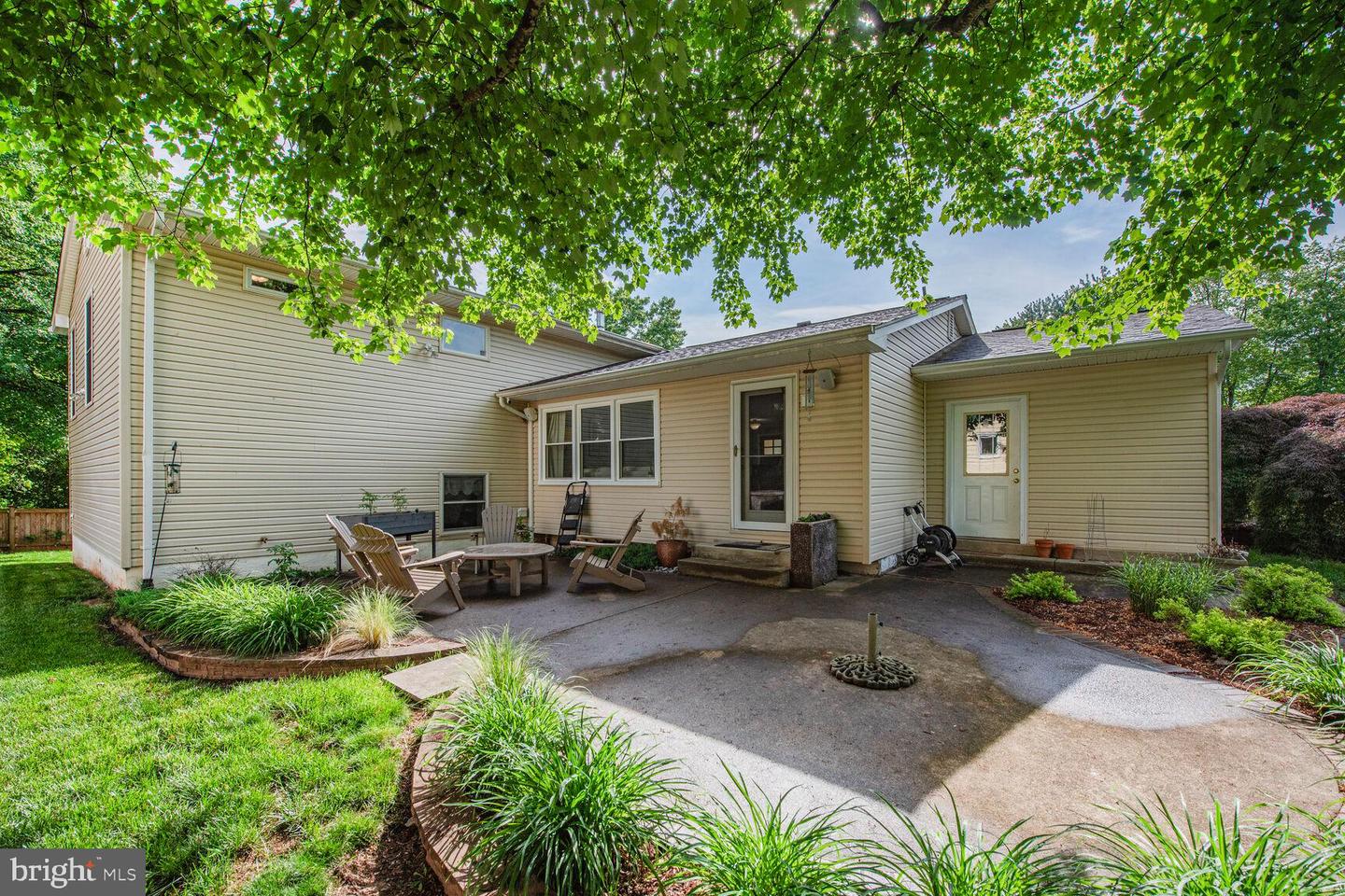 14815 CRANOKE ST, CENTREVILLE, Virginia 20120, 4 Bedrooms Bedrooms, ,3 BathroomsBathrooms,Residential,For sale,14815 CRANOKE ST,VAFX2240636 MLS # VAFX2240636