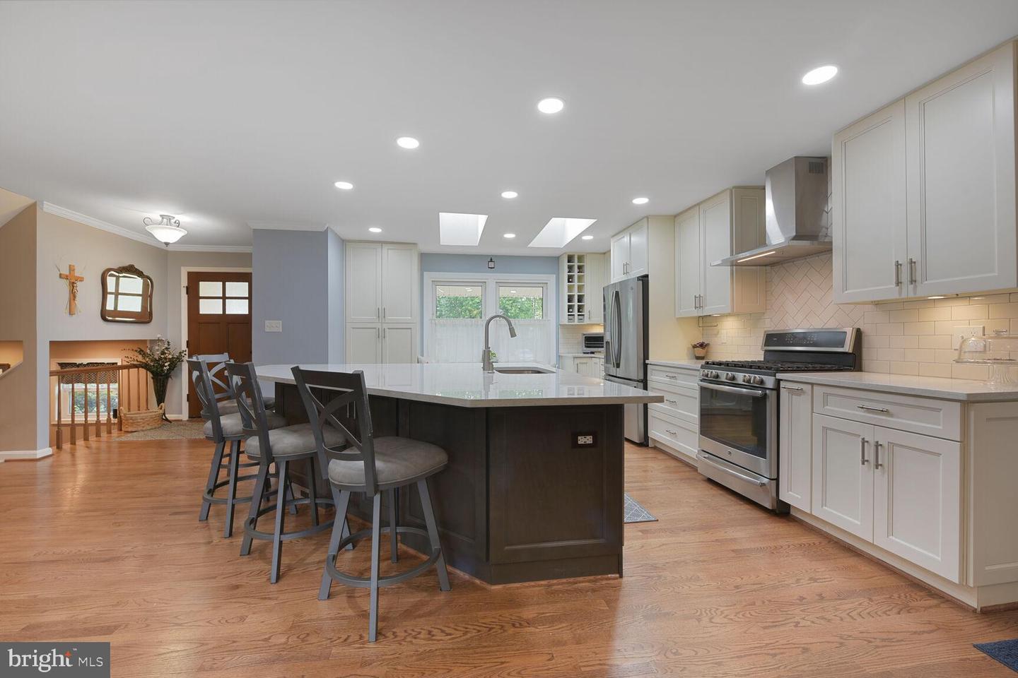 14815 CRANOKE ST, CENTREVILLE, Virginia 20120, 4 Bedrooms Bedrooms, ,3 BathroomsBathrooms,Residential,For sale,14815 CRANOKE ST,VAFX2240636 MLS # VAFX2240636