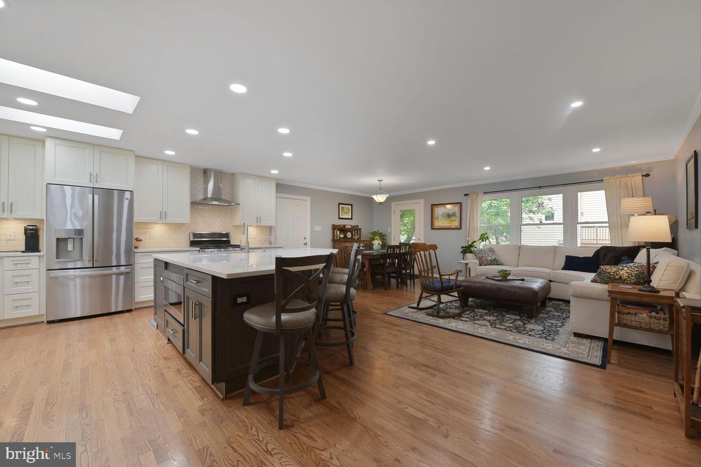 14815 CRANOKE ST, CENTREVILLE, Virginia 20120, 4 Bedrooms Bedrooms, ,3 BathroomsBathrooms,Residential,For sale,14815 CRANOKE ST,VAFX2240636 MLS # VAFX2240636