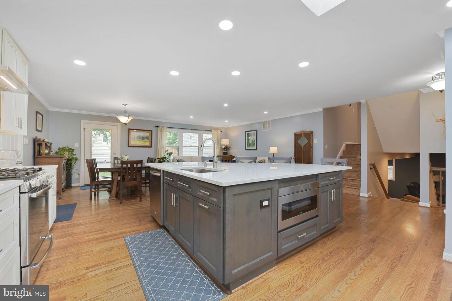 14815 CRANOKE ST, CENTREVILLE, Virginia 20120, 4 Bedrooms Bedrooms, ,3 BathroomsBathrooms,Residential,For sale,14815 CRANOKE ST,VAFX2240636 MLS # VAFX2240636
