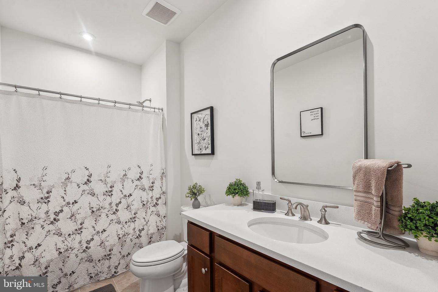 43244 GREELEY SQ, ASHBURN, Virginia 20148, 3 Bedrooms Bedrooms, ,3 BathroomsBathrooms,Residential,For sale,43244 GREELEY SQ,VALO2096356 MLS # VALO2096356