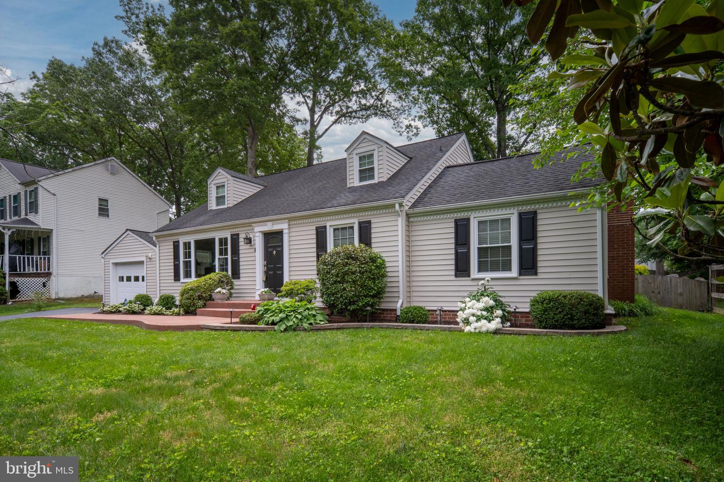 4 HUNTINGTON DR, FREDERICKSBURG, Virginia 22405, 4 Bedrooms Bedrooms, ,2 BathroomsBathrooms,Residential,For sale,4 HUNTINGTON DR,VAST2038796 MLS # VAST2038796