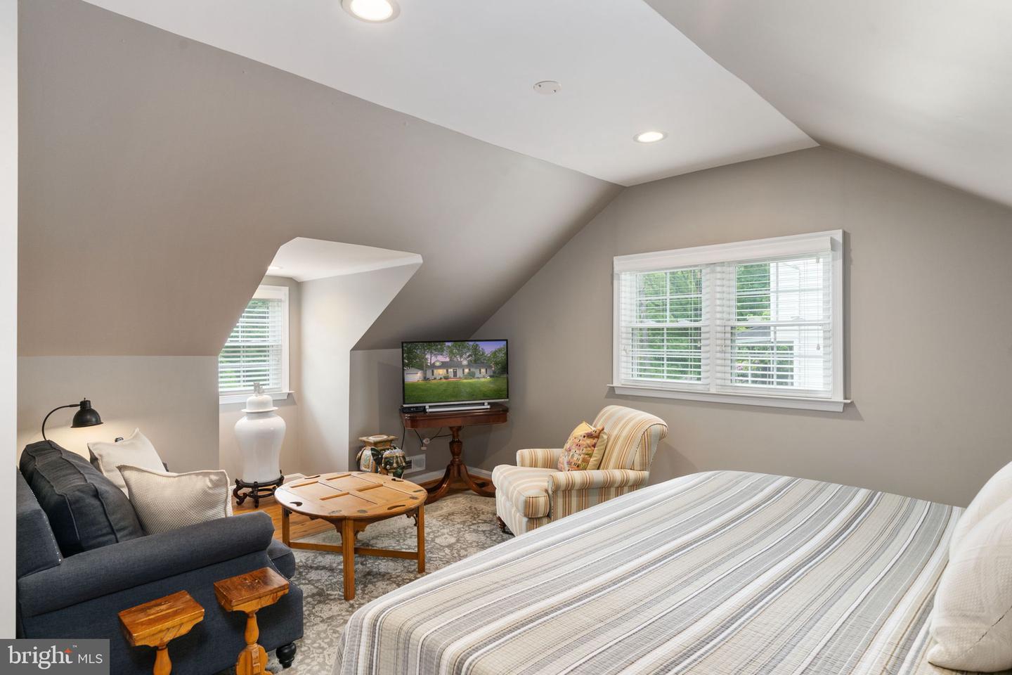 4 HUNTINGTON DR, FREDERICKSBURG, Virginia 22405, 4 Bedrooms Bedrooms, ,2 BathroomsBathrooms,Residential,For sale,4 HUNTINGTON DR,VAST2038796 MLS # VAST2038796
