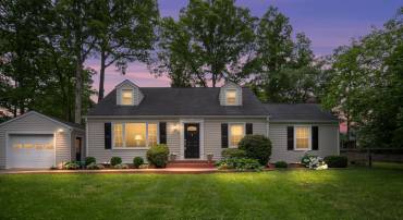 4 HUNTINGTON DR, FREDERICKSBURG, Virginia 22405, 4 Bedrooms Bedrooms, ,2 BathroomsBathrooms,Residential,For sale,4 HUNTINGTON DR,VAST2038796 MLS # VAST2038796