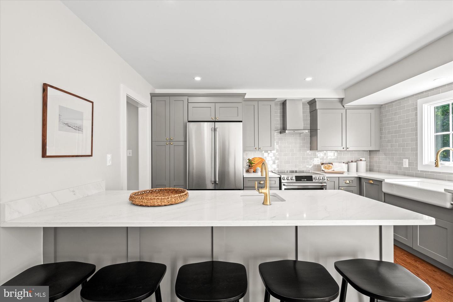 2902 MAYER PL, ALEXANDRIA, Virginia 22302, 4 Bedrooms Bedrooms, ,3 BathroomsBathrooms,Residential,For sale,2902 MAYER PL,VAAX2045244 MLS # VAAX2045244