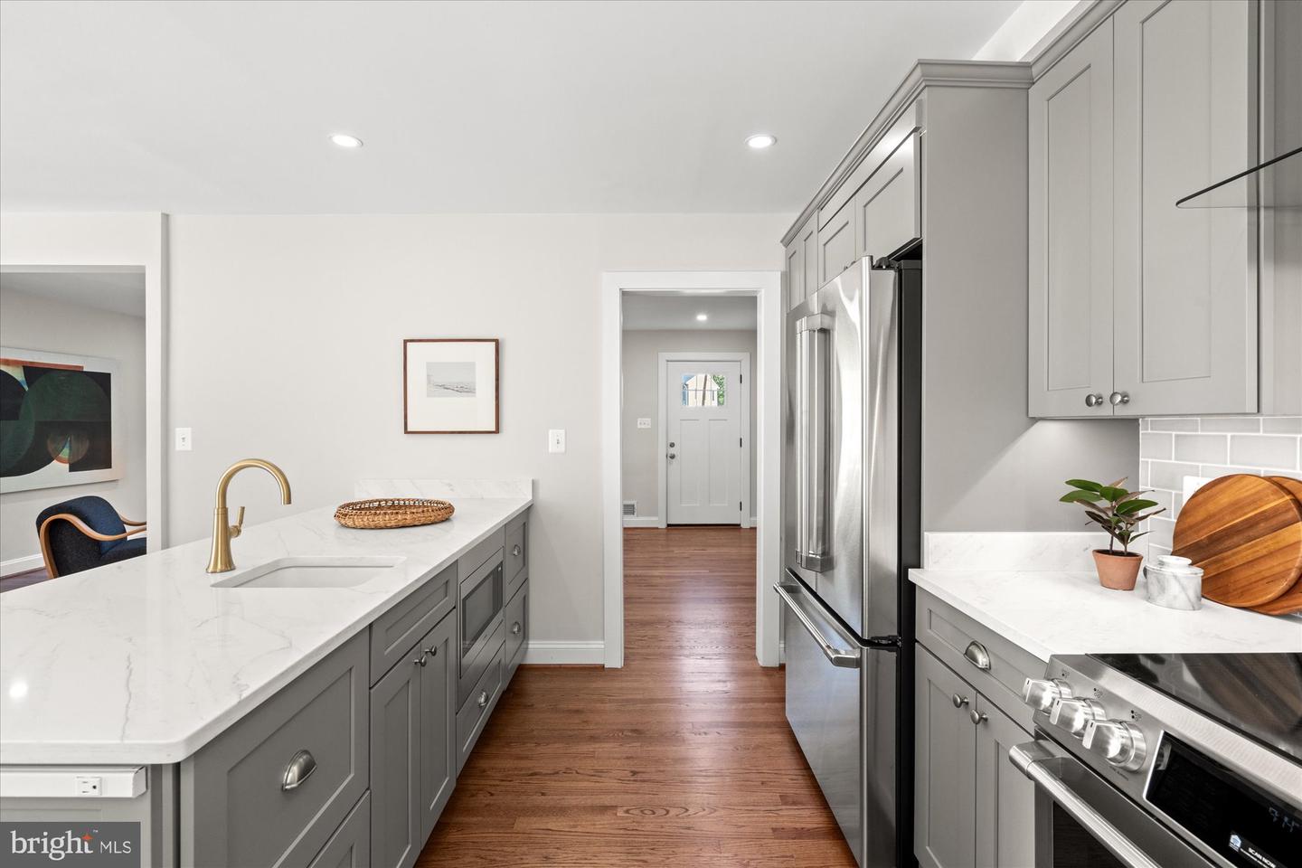 2902 MAYER PL, ALEXANDRIA, Virginia 22302, 4 Bedrooms Bedrooms, ,3 BathroomsBathrooms,Residential,For sale,2902 MAYER PL,VAAX2045244 MLS # VAAX2045244
