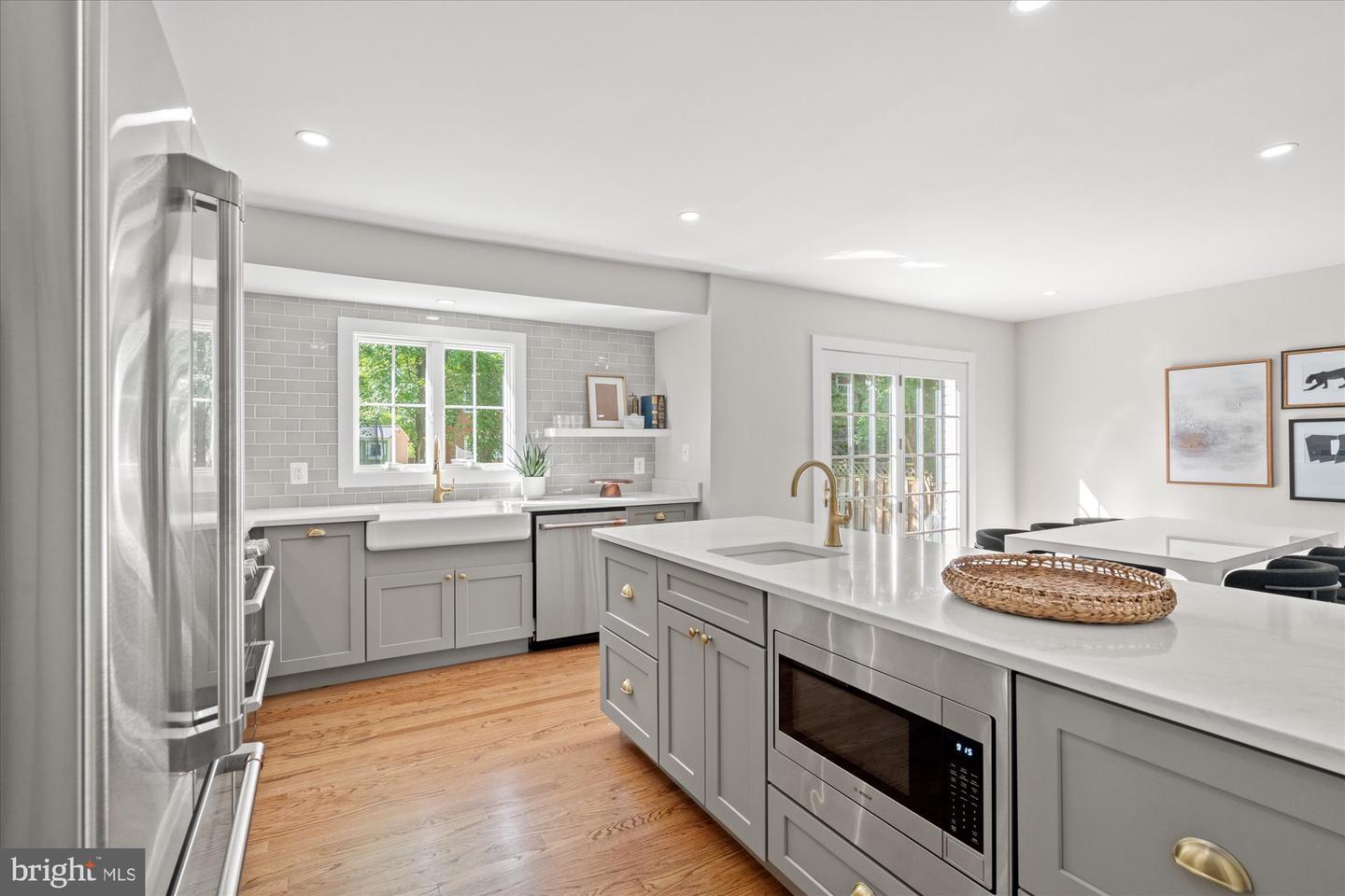 2902 MAYER PL, ALEXANDRIA, Virginia 22302, 4 Bedrooms Bedrooms, ,3 BathroomsBathrooms,Residential,For sale,2902 MAYER PL,VAAX2045244 MLS # VAAX2045244