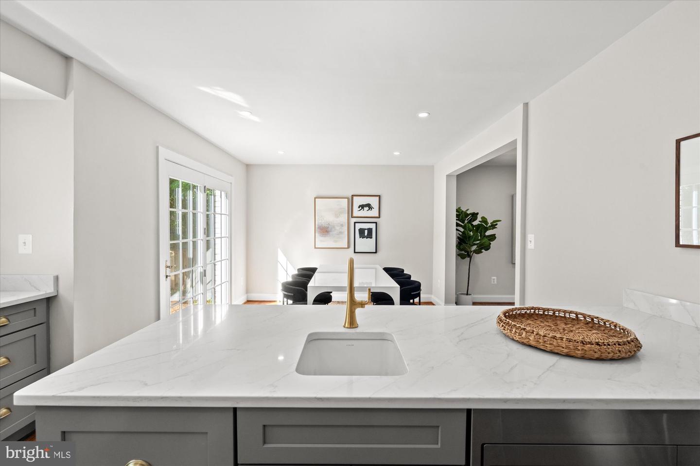 2902 MAYER PL, ALEXANDRIA, Virginia 22302, 4 Bedrooms Bedrooms, ,3 BathroomsBathrooms,Residential,For sale,2902 MAYER PL,VAAX2045244 MLS # VAAX2045244