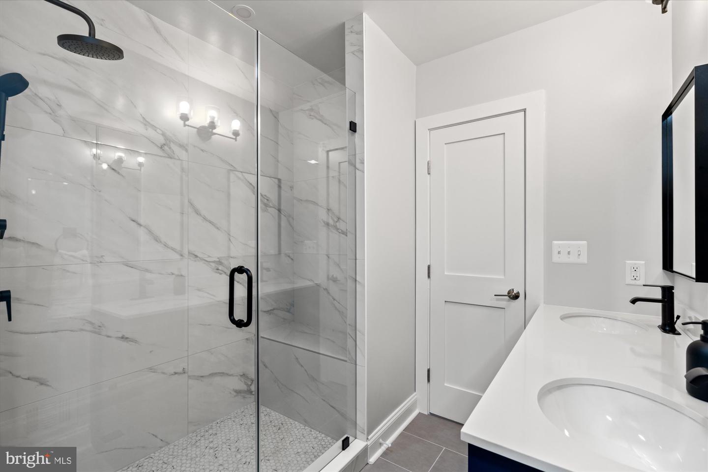 2902 MAYER PL, ALEXANDRIA, Virginia 22302, 4 Bedrooms Bedrooms, ,3 BathroomsBathrooms,Residential,For sale,2902 MAYER PL,VAAX2045244 MLS # VAAX2045244