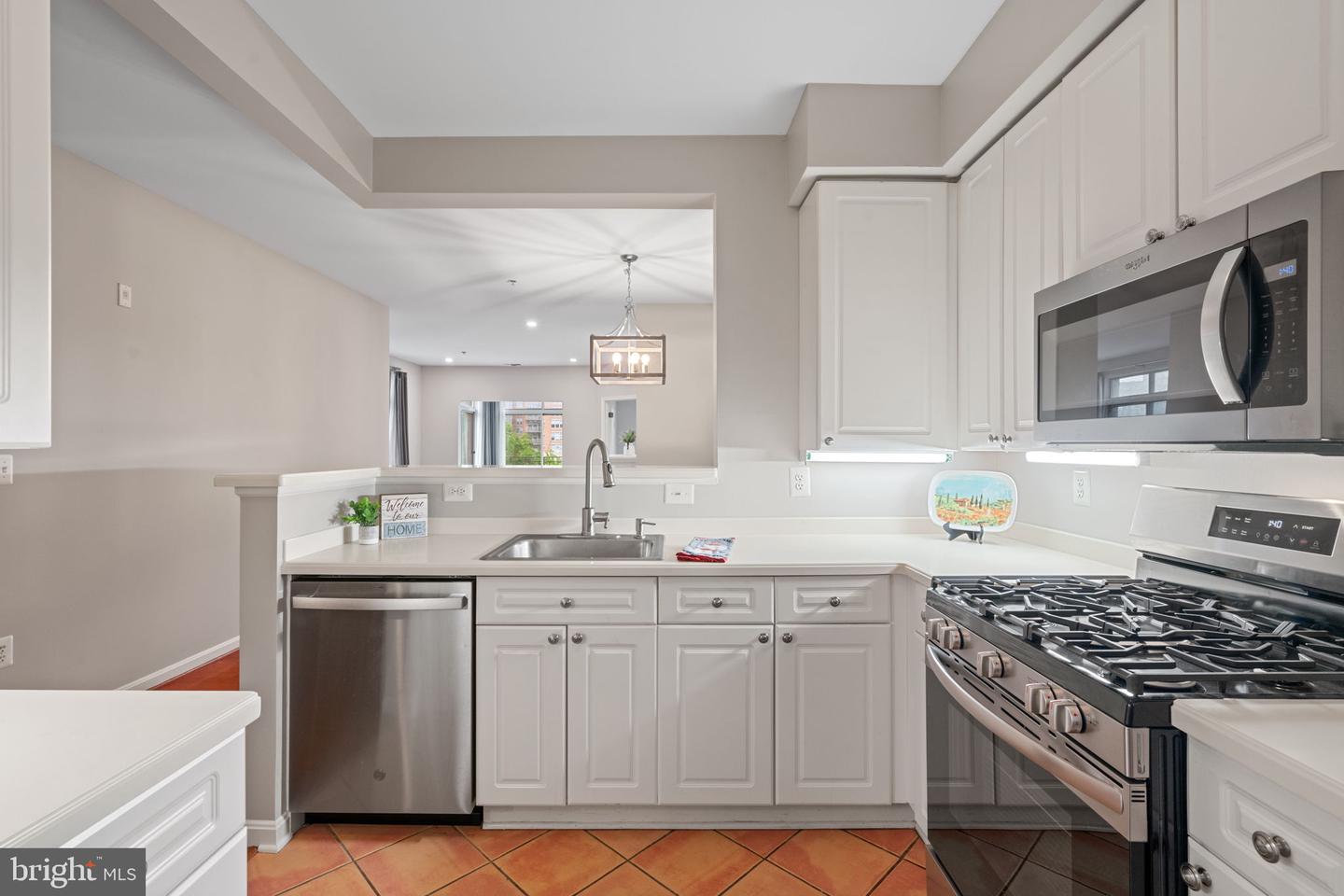 1860 STRATFORD PARK PL #305, RESTON, Virginia 20190, 2 Bedrooms Bedrooms, ,2 BathroomsBathrooms,Residential,For sale,1860 STRATFORD PARK PL #305,VAFX2240384 MLS # VAFX2240384