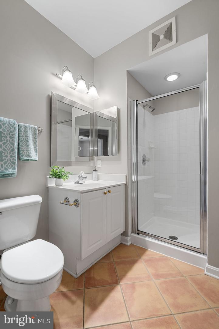 1860 STRATFORD PARK PL #305, RESTON, Virginia 20190, 2 Bedrooms Bedrooms, ,2 BathroomsBathrooms,Residential,For sale,1860 STRATFORD PARK PL #305,VAFX2240384 MLS # VAFX2240384