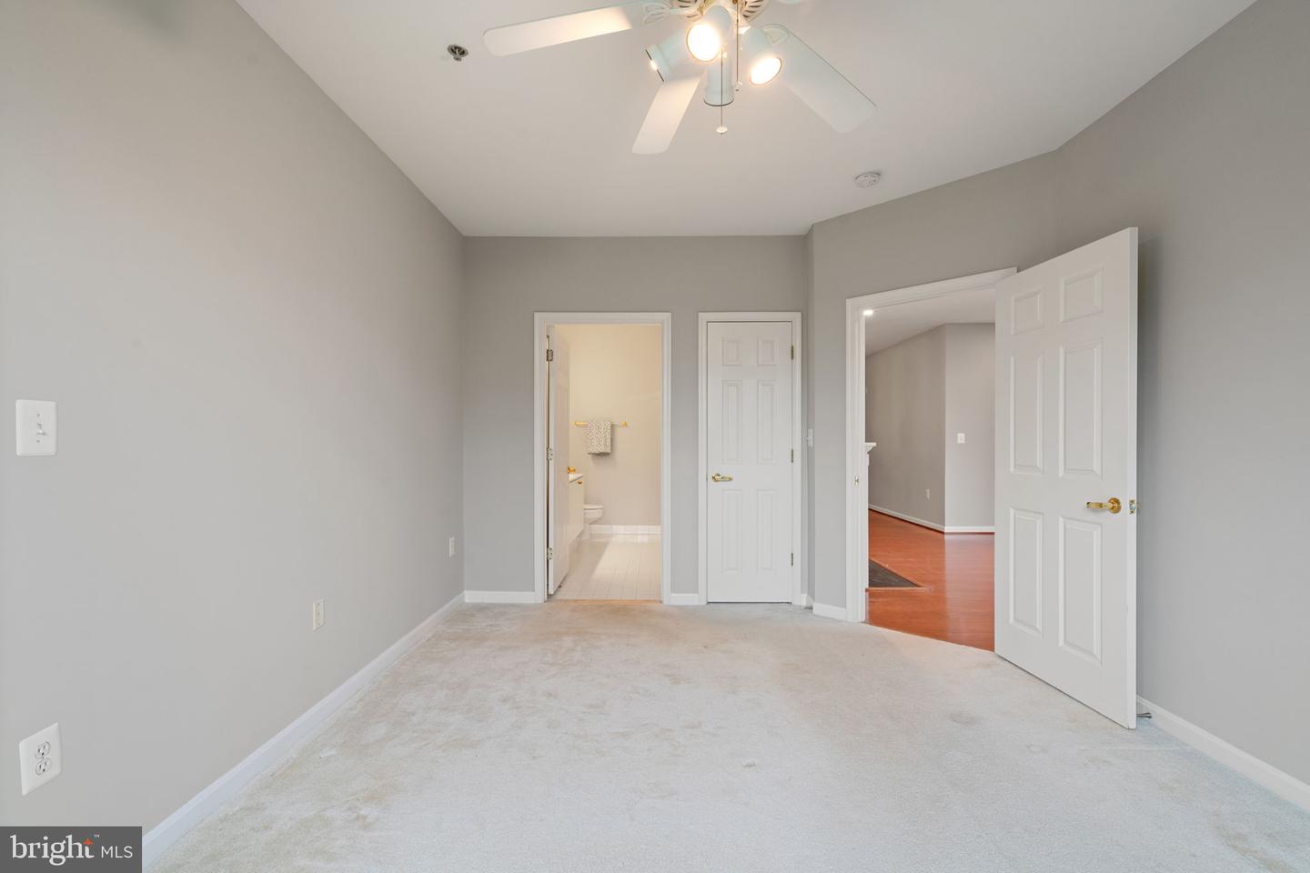 1860 STRATFORD PARK PL #305, RESTON, Virginia 20190, 2 Bedrooms Bedrooms, ,2 BathroomsBathrooms,Residential,For sale,1860 STRATFORD PARK PL #305,VAFX2240384 MLS # VAFX2240384