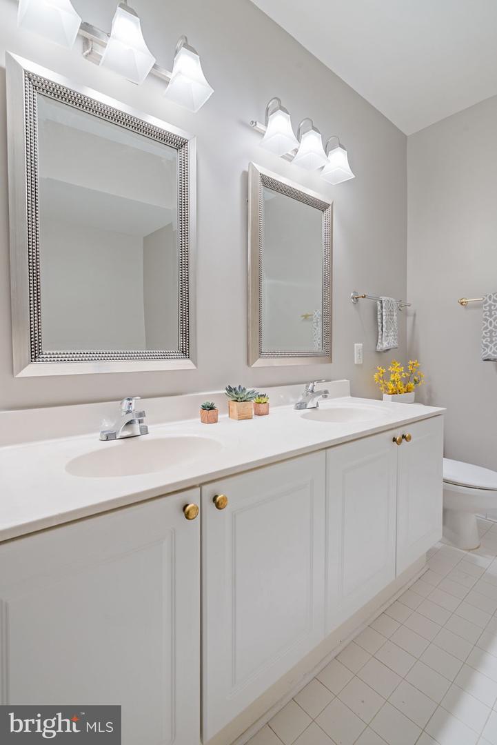 1860 STRATFORD PARK PL #305, RESTON, Virginia 20190, 2 Bedrooms Bedrooms, ,2 BathroomsBathrooms,Residential,For sale,1860 STRATFORD PARK PL #305,VAFX2240384 MLS # VAFX2240384