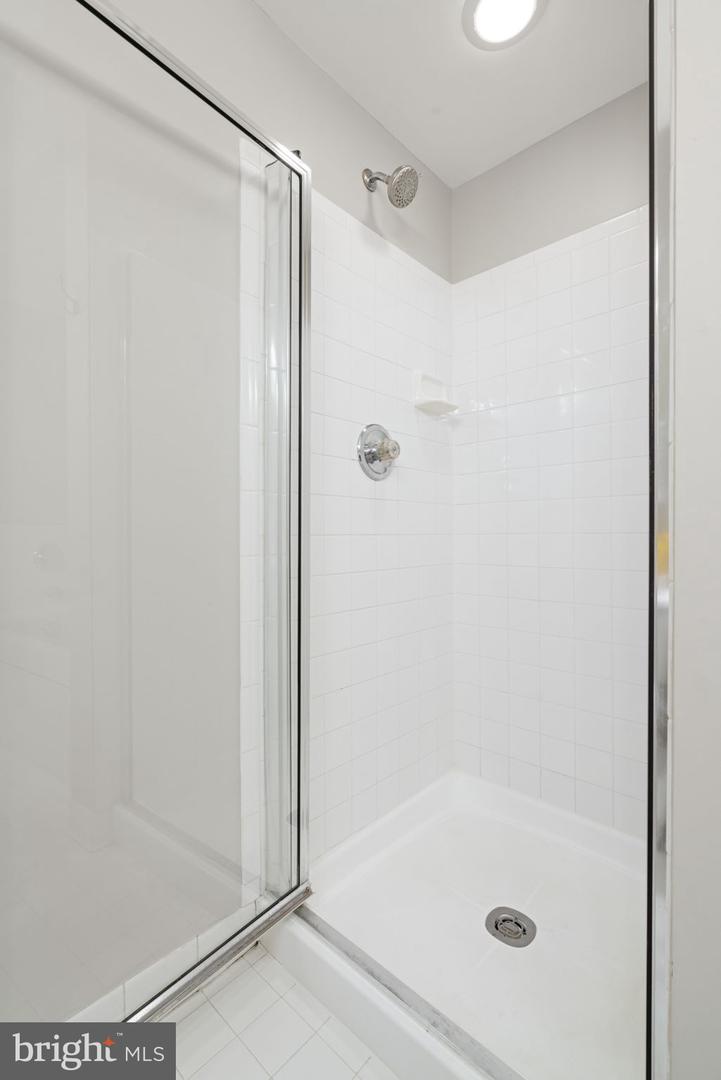 1860 STRATFORD PARK PL #305, RESTON, Virginia 20190, 2 Bedrooms Bedrooms, ,2 BathroomsBathrooms,Residential,For sale,1860 STRATFORD PARK PL #305,VAFX2240384 MLS # VAFX2240384