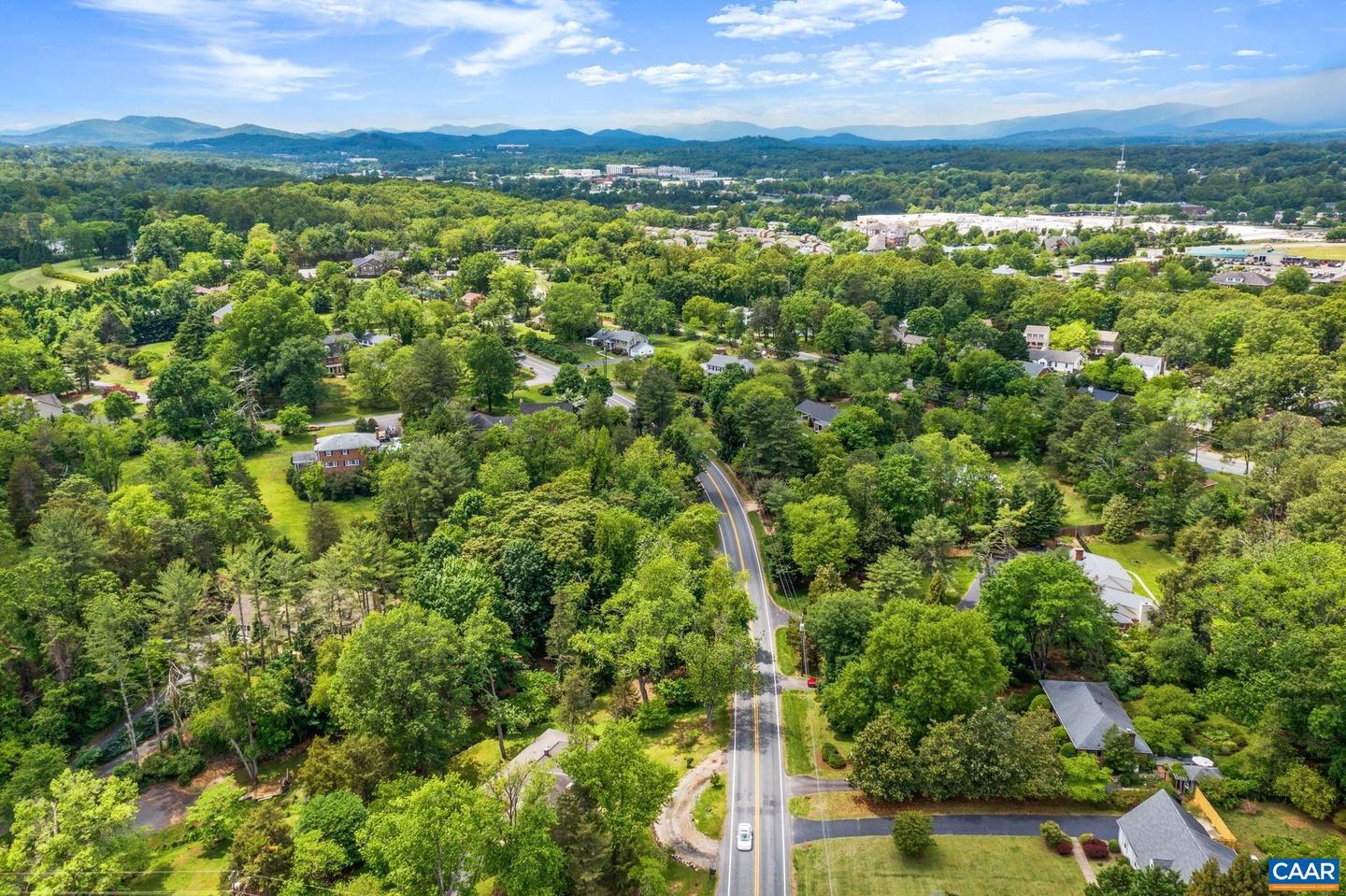 2509 NORTHFIELD RD, CHARLOTTESVILLE, Virginia 22901, 5 Bedrooms Bedrooms, ,3 BathroomsBathrooms,Residential,For sale,2509 NORTHFIELD RD,664446 MLS # 664446