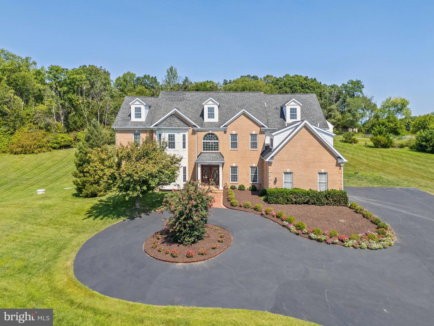 40752 CANONGATE DR, LEESBURG, Virginia 20175, 4 Bedrooms Bedrooms, ,4 BathroomsBathrooms,Residential,For sale,40752 CANONGATE DR,VALO2096384 MLS # VALO2096384