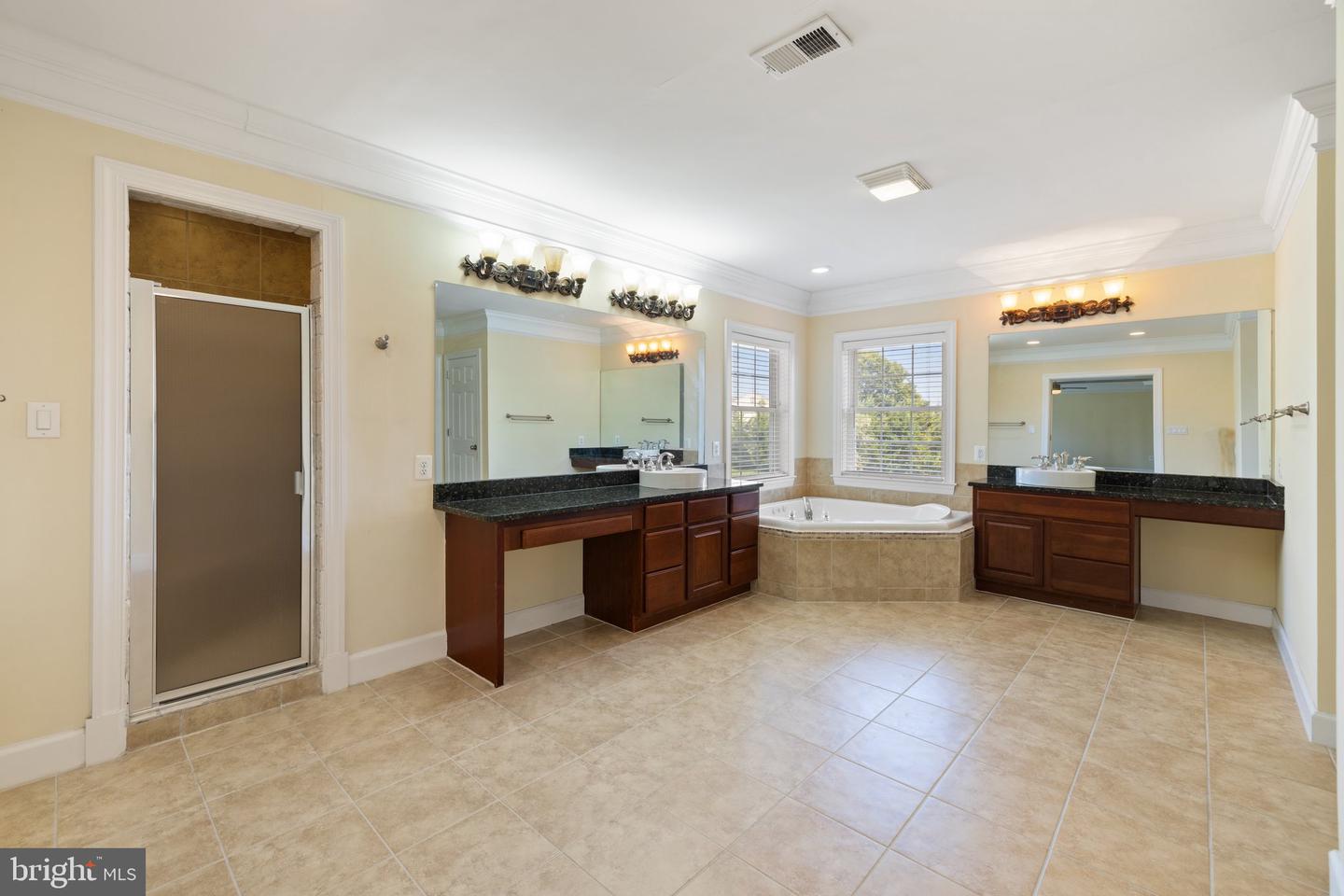 40752 CANONGATE DR, LEESBURG, Virginia 20175, 4 Bedrooms Bedrooms, ,4 BathroomsBathrooms,Residential,For sale,40752 CANONGATE DR,VALO2096384 MLS # VALO2096384