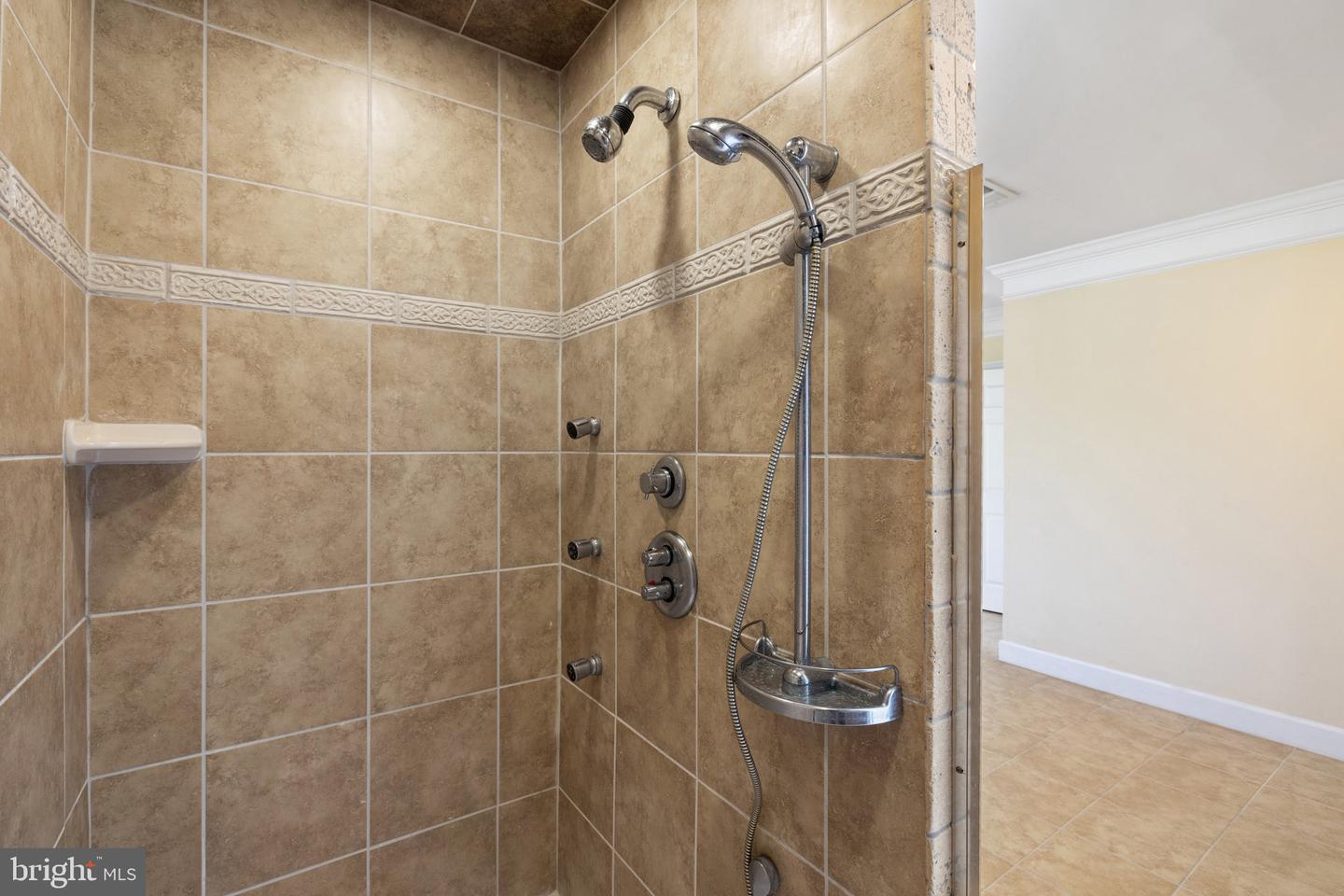 40752 CANONGATE DR, LEESBURG, Virginia 20175, 4 Bedrooms Bedrooms, ,4 BathroomsBathrooms,Residential,For sale,40752 CANONGATE DR,VALO2096384 MLS # VALO2096384