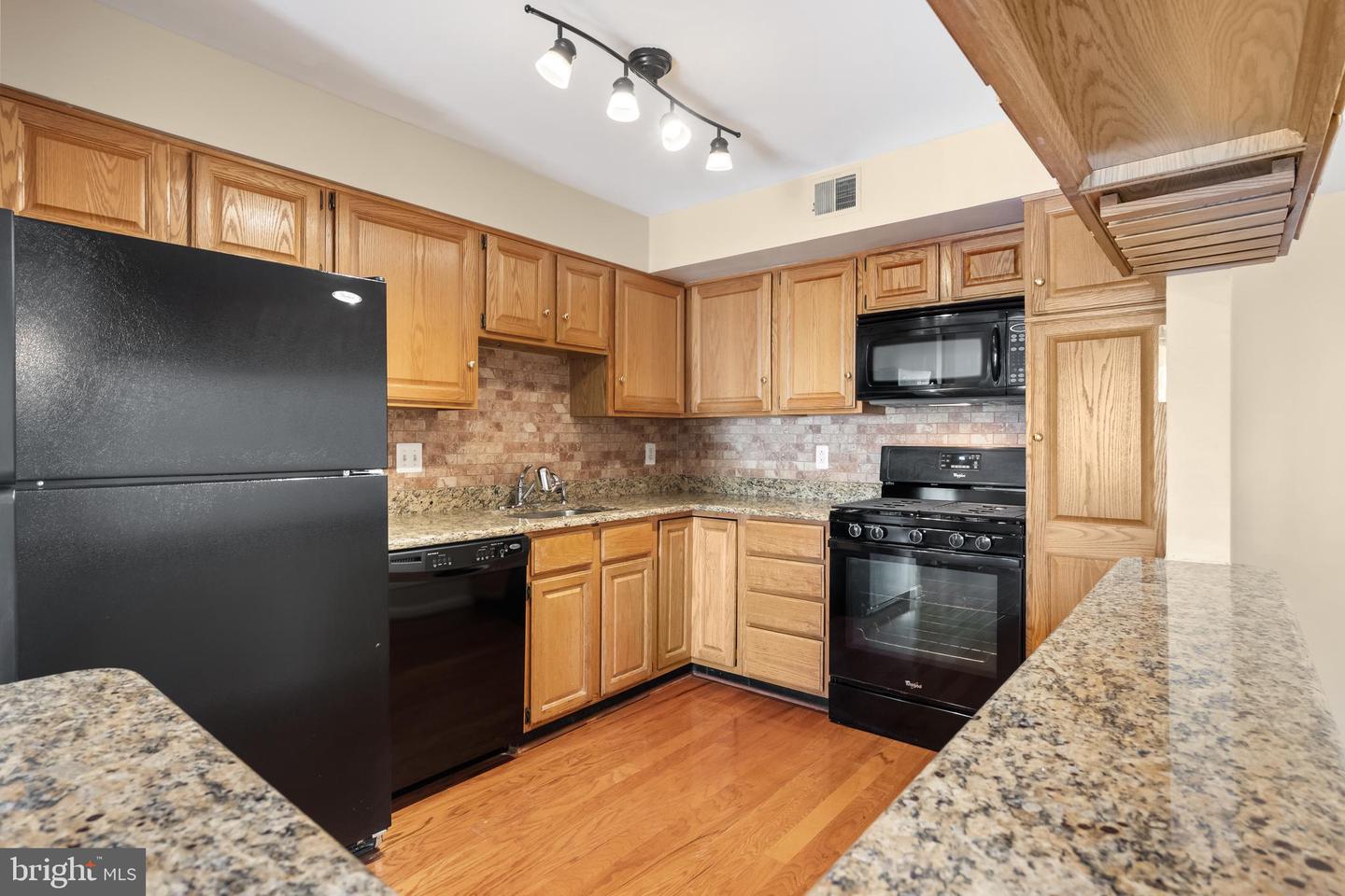 11021 FOLKSIE CT, MANASSAS, Virginia 20109, 2 Bedrooms Bedrooms, ,2 BathroomsBathrooms,Residential,For sale,11021 FOLKSIE CT,VAPW2094634 MLS # VAPW2094634