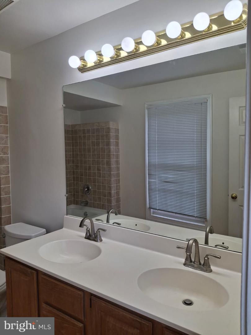 11021 FOLKSIE CT, MANASSAS, Virginia 20109, 2 Bedrooms Bedrooms, ,2 BathroomsBathrooms,Residential,For sale,11021 FOLKSIE CT,VAPW2094634 MLS # VAPW2094634