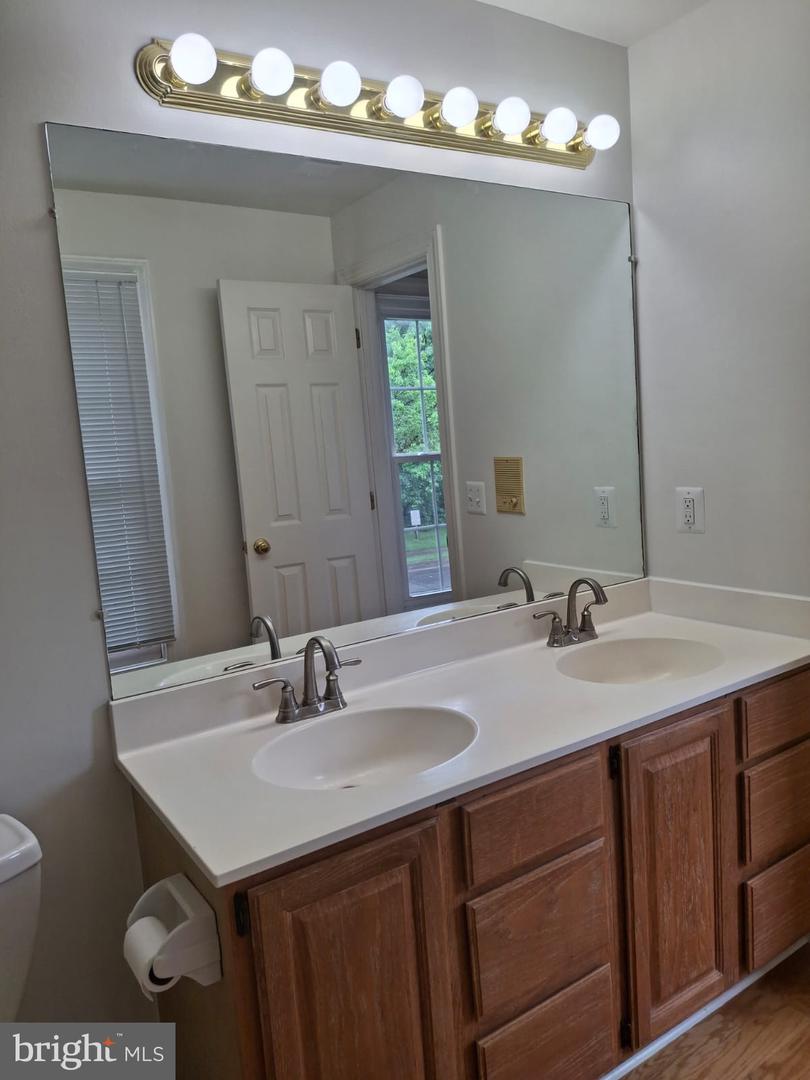 11021 FOLKSIE CT, MANASSAS, Virginia 20109, 2 Bedrooms Bedrooms, ,2 BathroomsBathrooms,Residential,For sale,11021 FOLKSIE CT,VAPW2094634 MLS # VAPW2094634