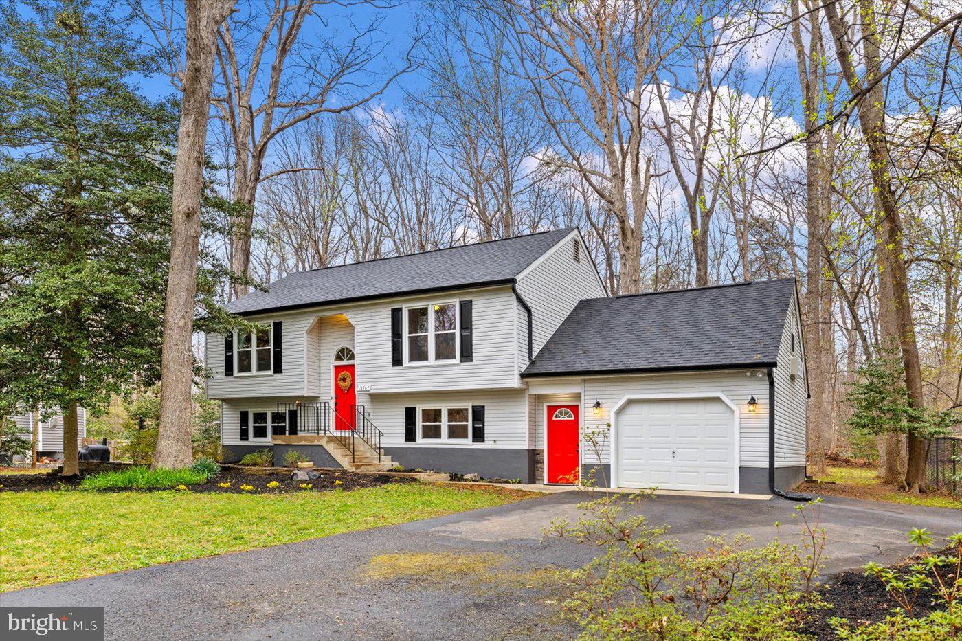 12707 PICKETT CT, SPOTSYLVANIA, Virginia 22551, 3 Bedrooms Bedrooms, ,2 BathroomsBathrooms,Residential,For sale,12707 PICKETT CT,VASP2033132 MLS # VASP2033132