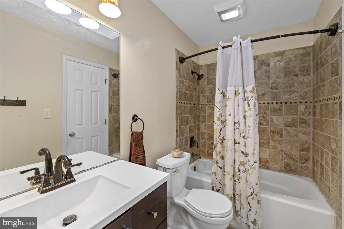 12707 PICKETT CT, SPOTSYLVANIA, Virginia 22551, 3 Bedrooms Bedrooms, ,2 BathroomsBathrooms,Residential,For sale,12707 PICKETT CT,VASP2033132 MLS # VASP2033132