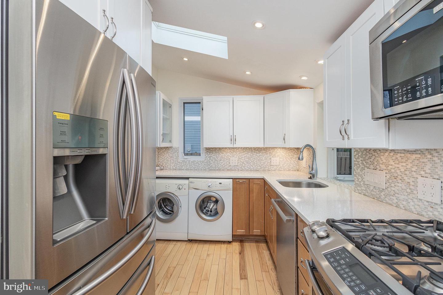 1616 S OAKLAND ST, ARLINGTON, Virginia 22204, 2 Bedrooms Bedrooms, ,1 BathroomBathrooms,Residential,For sale,1616 S OAKLAND ST,VAAR2057482 MLS # VAAR2057482
