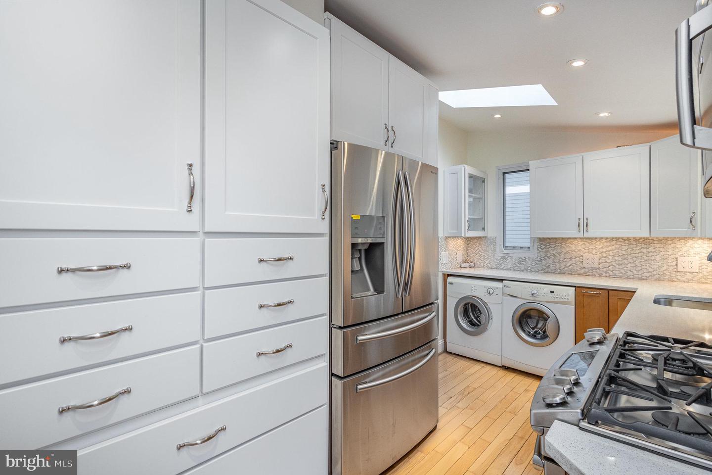 1616 S OAKLAND ST, ARLINGTON, Virginia 22204, 2 Bedrooms Bedrooms, ,1 BathroomBathrooms,Residential,For sale,1616 S OAKLAND ST,VAAR2057482 MLS # VAAR2057482