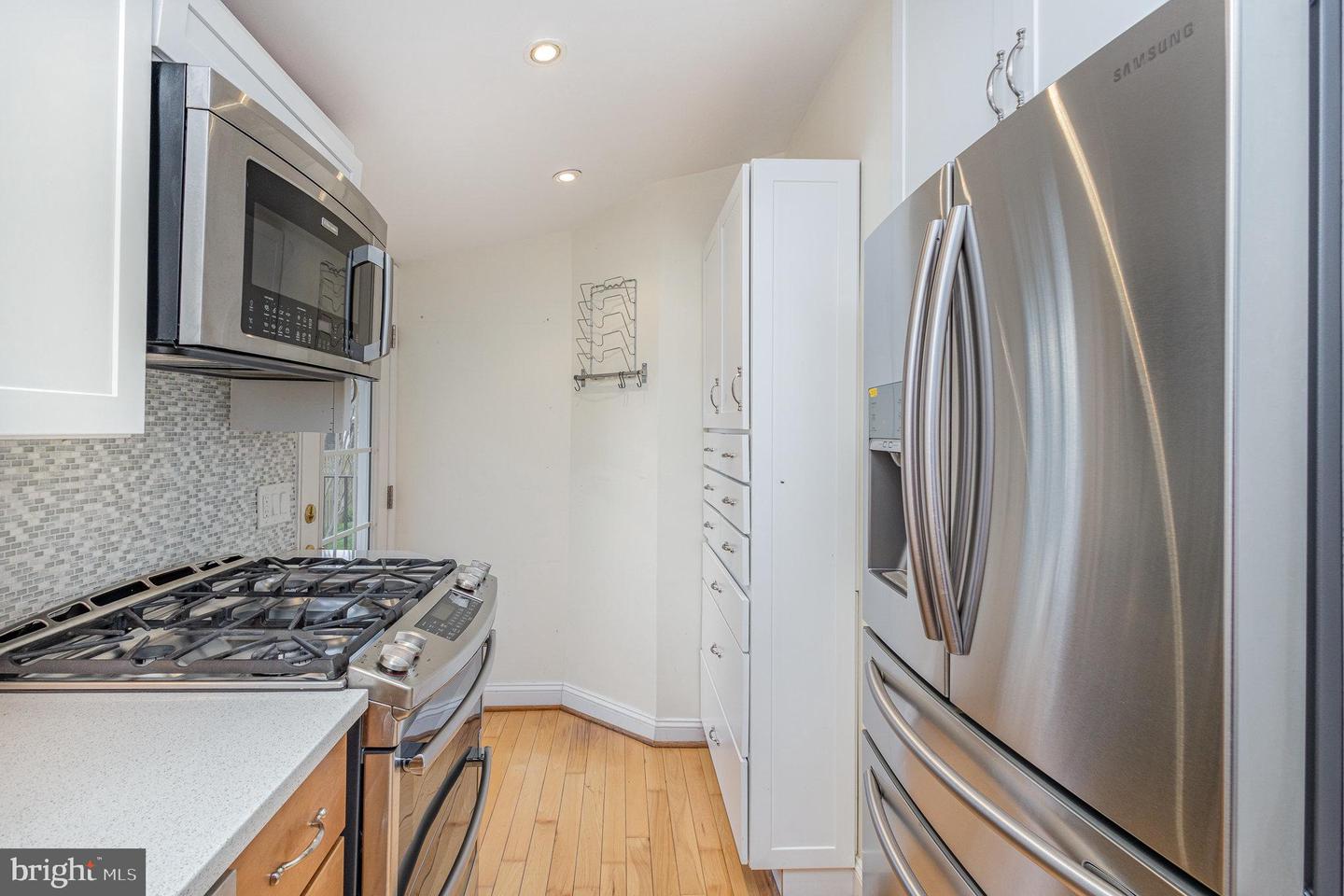 1616 S OAKLAND ST, ARLINGTON, Virginia 22204, 2 Bedrooms Bedrooms, ,1 BathroomBathrooms,Residential,For sale,1616 S OAKLAND ST,VAAR2057482 MLS # VAAR2057482
