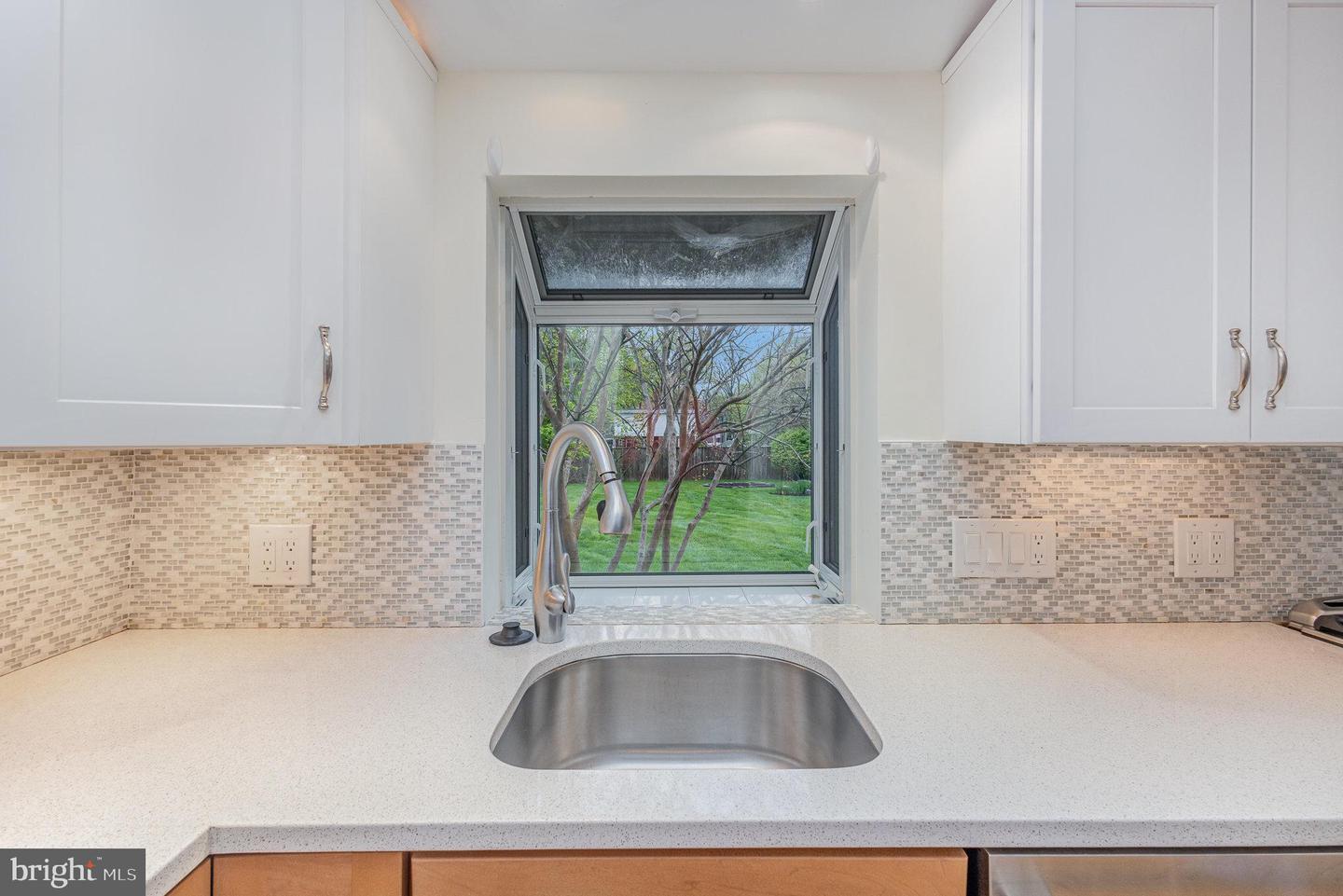 1616 S OAKLAND ST, ARLINGTON, Virginia 22204, 2 Bedrooms Bedrooms, ,1 BathroomBathrooms,Residential,For sale,1616 S OAKLAND ST,VAAR2057482 MLS # VAAR2057482