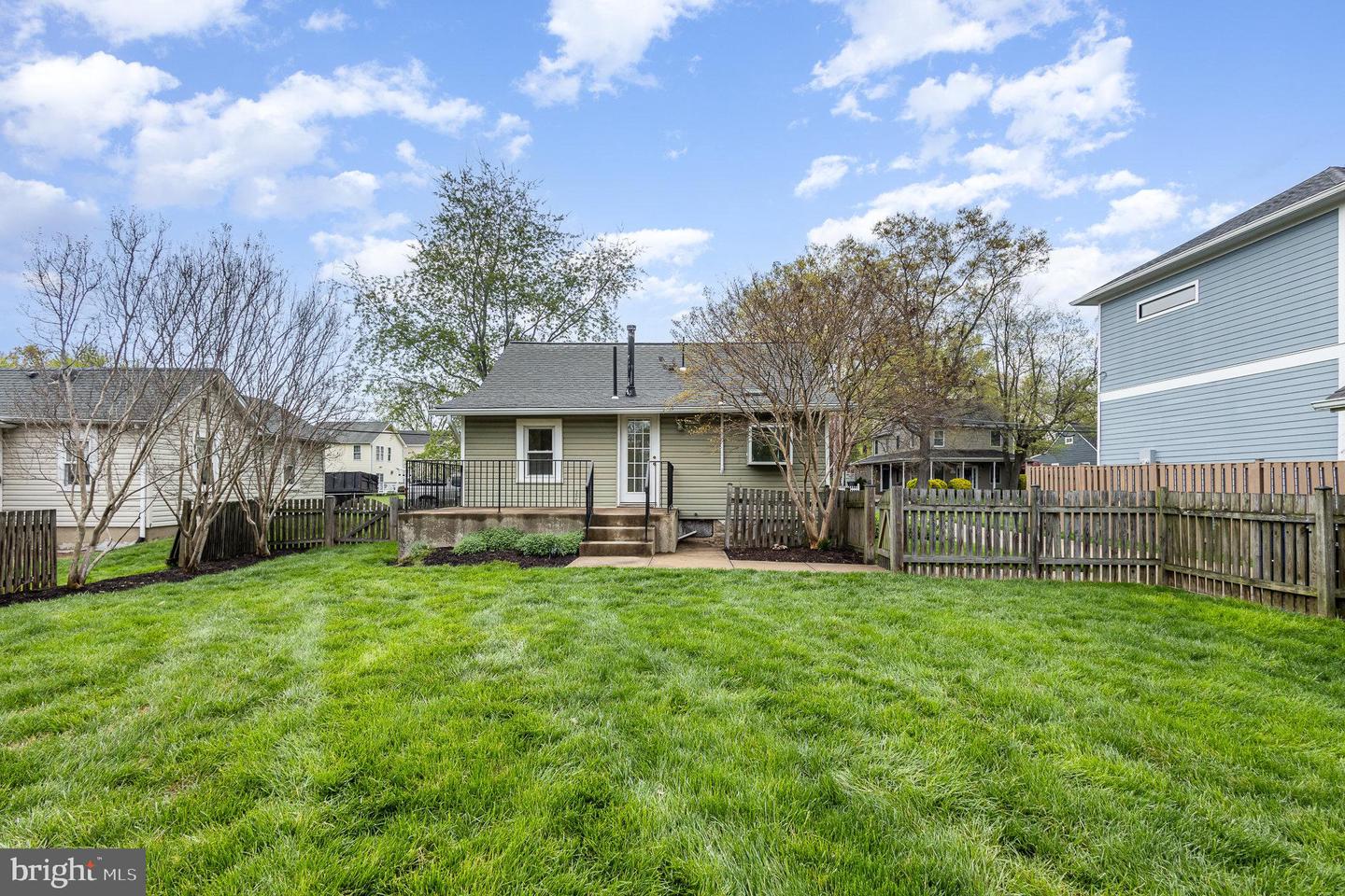 1616 S OAKLAND ST, ARLINGTON, Virginia 22204, 2 Bedrooms Bedrooms, ,1 BathroomBathrooms,Residential,For sale,1616 S OAKLAND ST,VAAR2057482 MLS # VAAR2057482