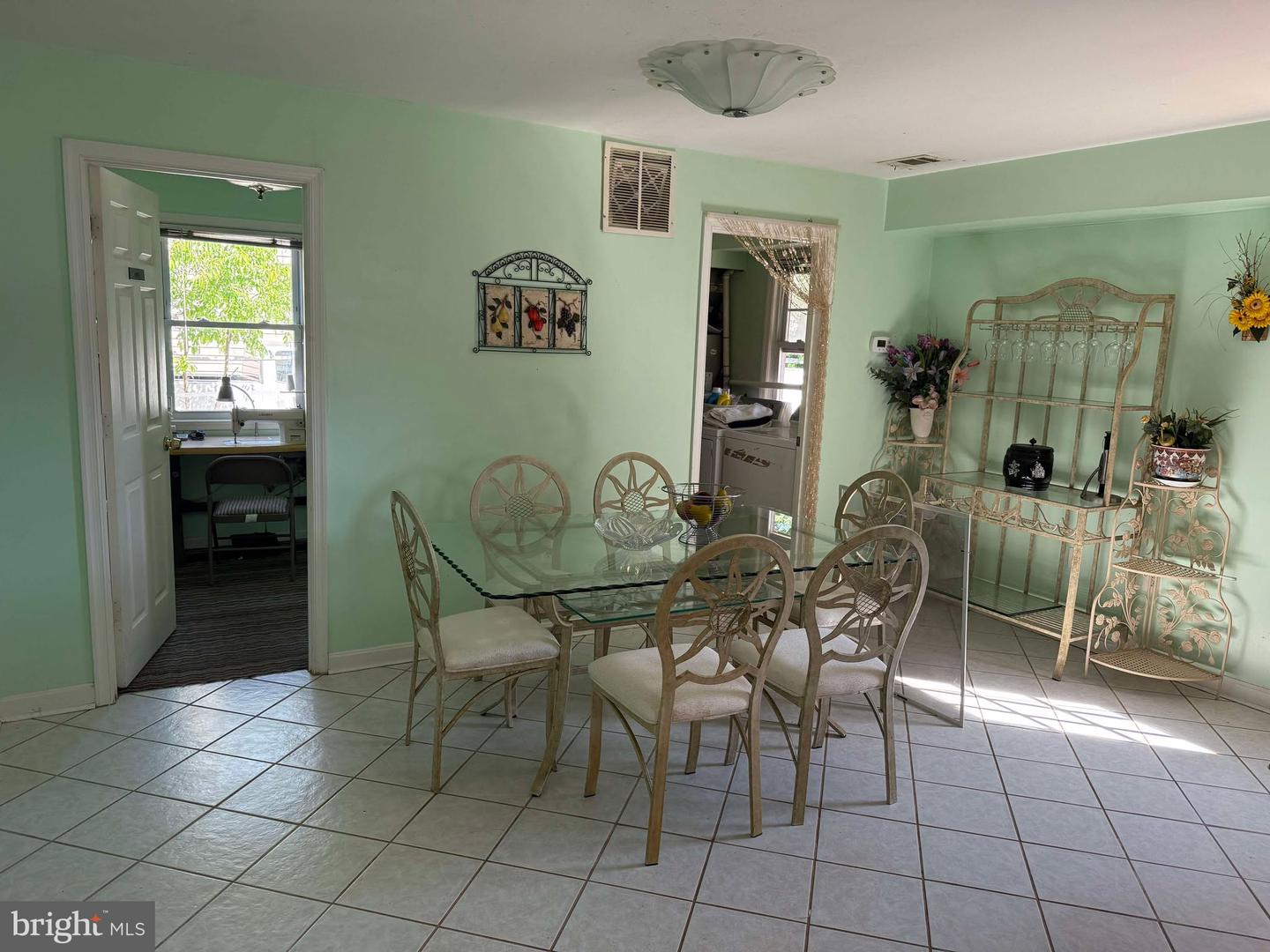 108 TREMONT ST, MANASSAS PARK, Virginia 20111, 3 Bedrooms Bedrooms, ,2 BathroomsBathrooms,Residential,For sale,108 TREMONT ST,VAMP2003034 MLS # VAMP2003034
