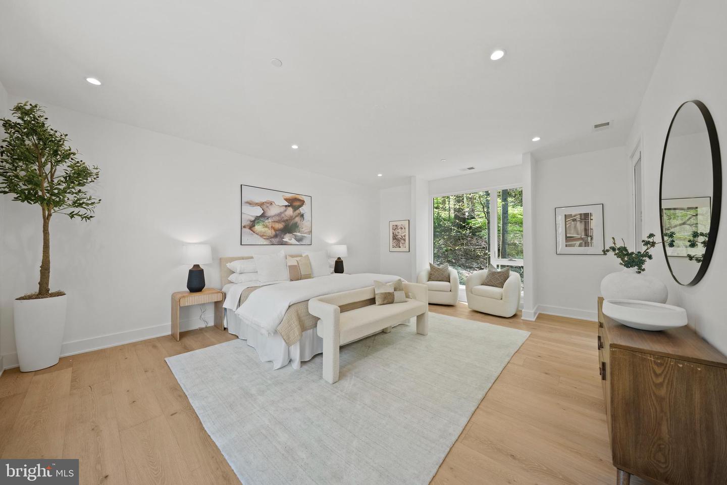 4656 BROAD BRANCH RD NW, WASHINGTON, District Of Columbia 20008, 6 Bedrooms Bedrooms, ,5 BathroomsBathrooms,Residential,For sale,4656 BROAD BRANCH RD NW,DCDC2200526 MLS # DCDC2200526