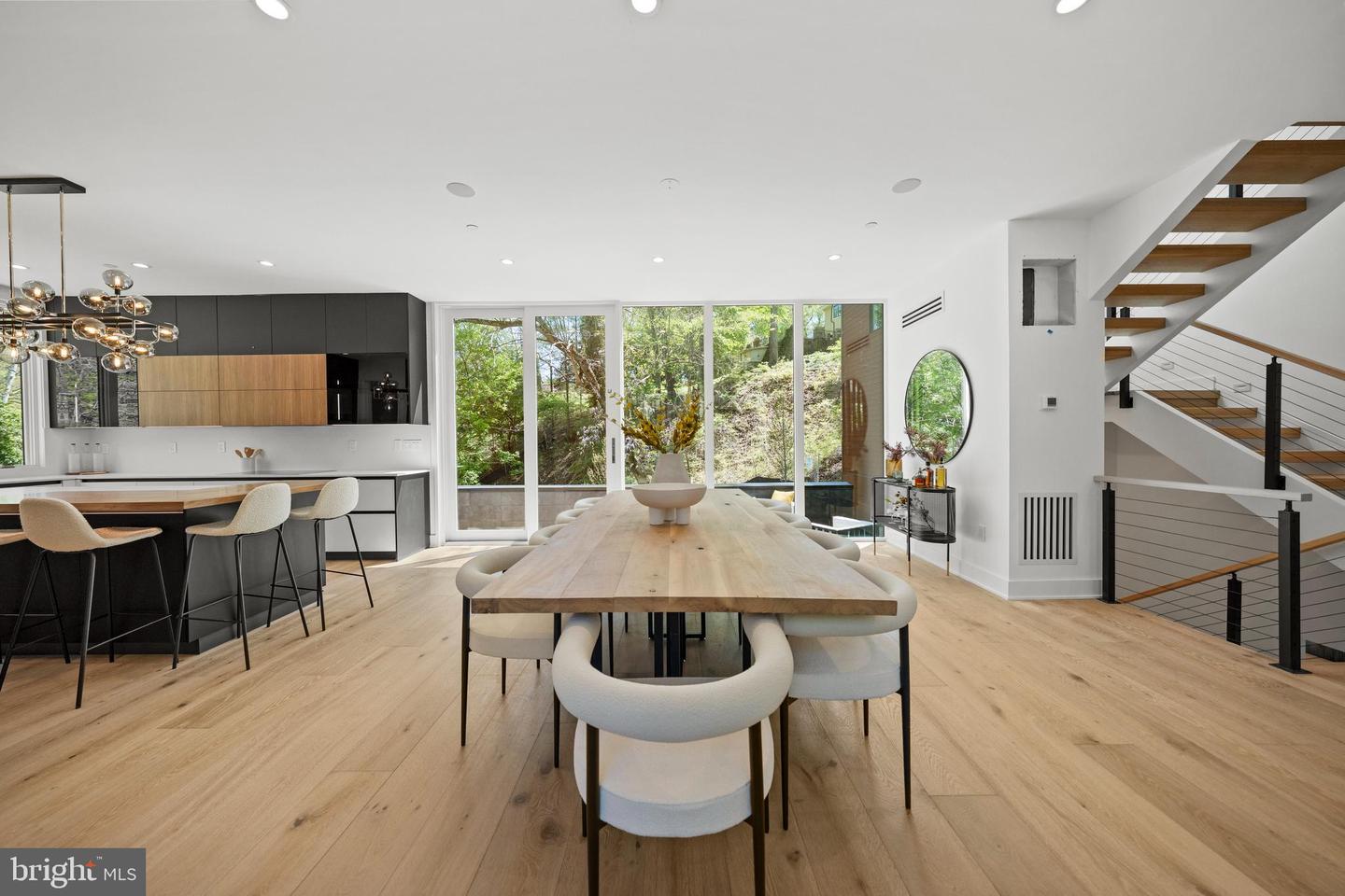 4656 BROAD BRANCH RD NW, WASHINGTON, District Of Columbia 20008, 6 Bedrooms Bedrooms, ,5 BathroomsBathrooms,Residential,For sale,4656 BROAD BRANCH RD NW,DCDC2200526 MLS # DCDC2200526