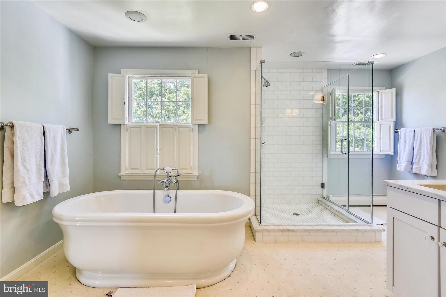 6437 BLANTYRE, WARRENTON, Virginia 20187, 5 Bedrooms Bedrooms, ,4 BathroomsBathrooms,Residential,For sale,6437 BLANTYRE,VAFQ2016634 MLS # VAFQ2016634