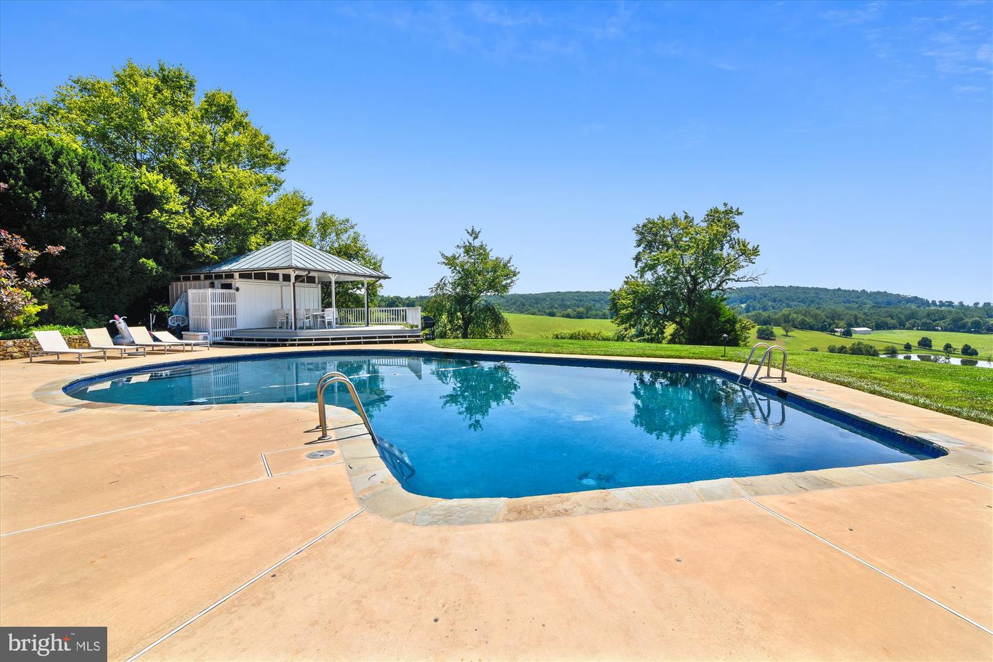 6437 BLANTYRE, WARRENTON, Virginia 20187, 5 Bedrooms Bedrooms, ,4 BathroomsBathrooms,Residential,For sale,6437 BLANTYRE,VAFQ2016634 MLS # VAFQ2016634