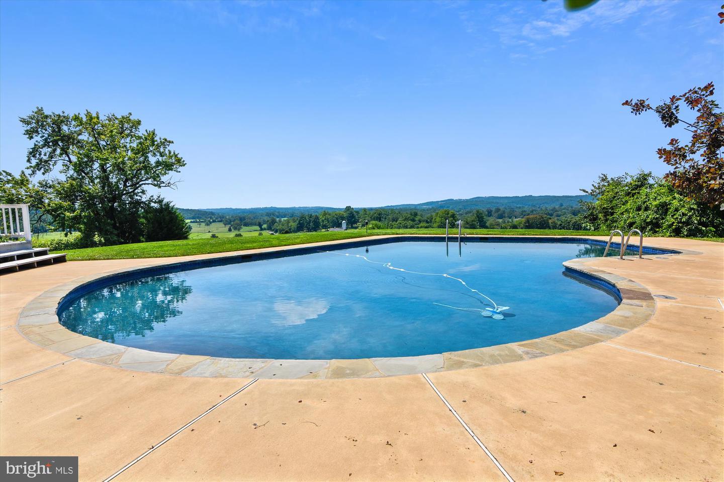 6437 BLANTYRE, WARRENTON, Virginia 20187, 5 Bedrooms Bedrooms, ,4 BathroomsBathrooms,Residential,For sale,6437 BLANTYRE,VAFQ2016634 MLS # VAFQ2016634