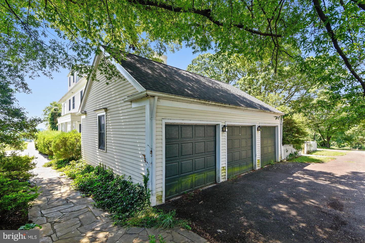 6437 BLANTYRE, WARRENTON, Virginia 20187, 5 Bedrooms Bedrooms, ,4 BathroomsBathrooms,Residential,For sale,6437 BLANTYRE,VAFQ2016634 MLS # VAFQ2016634