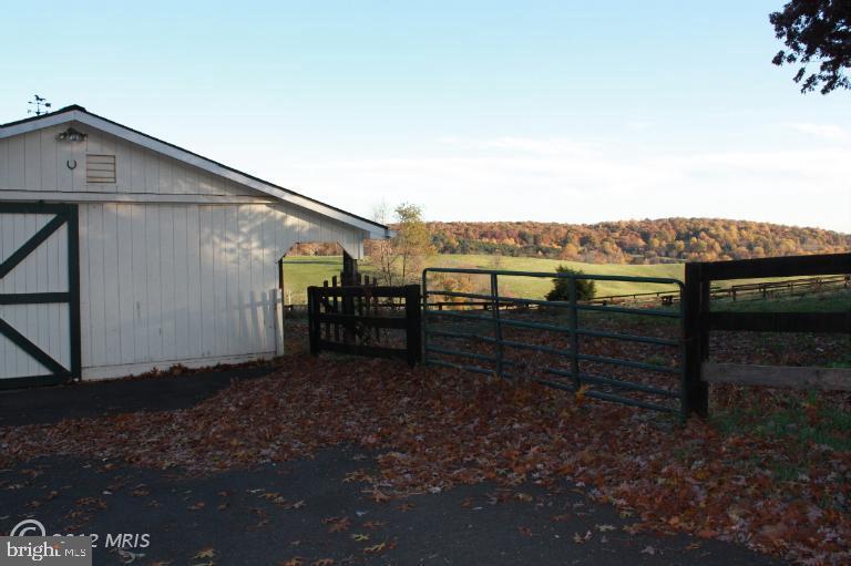 6437 BLANTYRE, WARRENTON, Virginia 20187, 5 Bedrooms Bedrooms, ,4 BathroomsBathrooms,Residential,For sale,6437 BLANTYRE,VAFQ2016634 MLS # VAFQ2016634