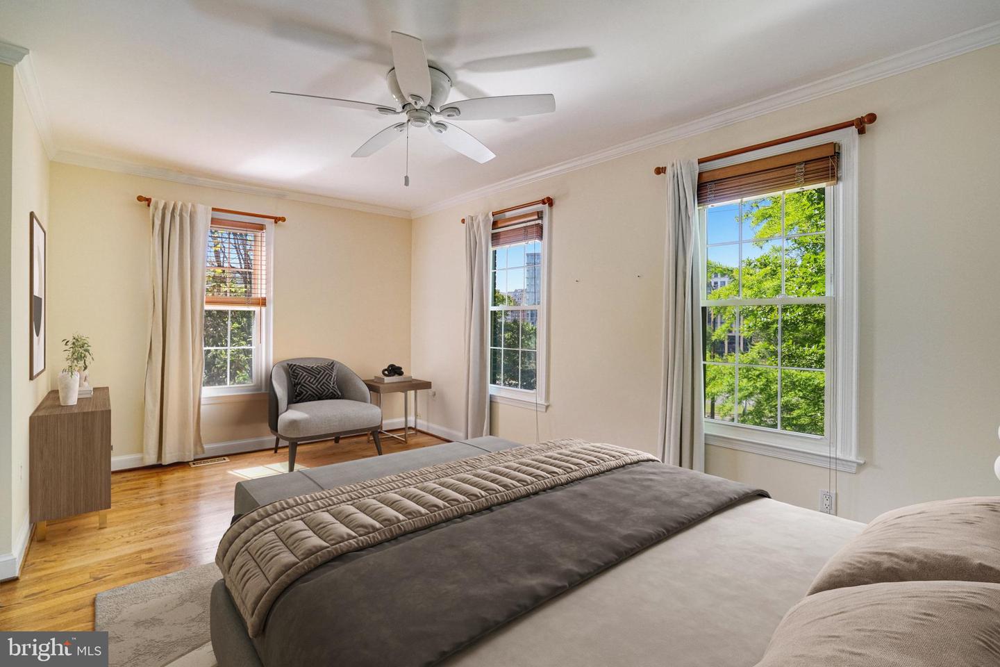 101 ROBERTS LN, ALEXANDRIA, Virginia 22314, 3 Bedrooms Bedrooms, ,2 BathroomsBathrooms,Residential,For sale,101 ROBERTS LN,VAAX2045346 MLS # VAAX2045346