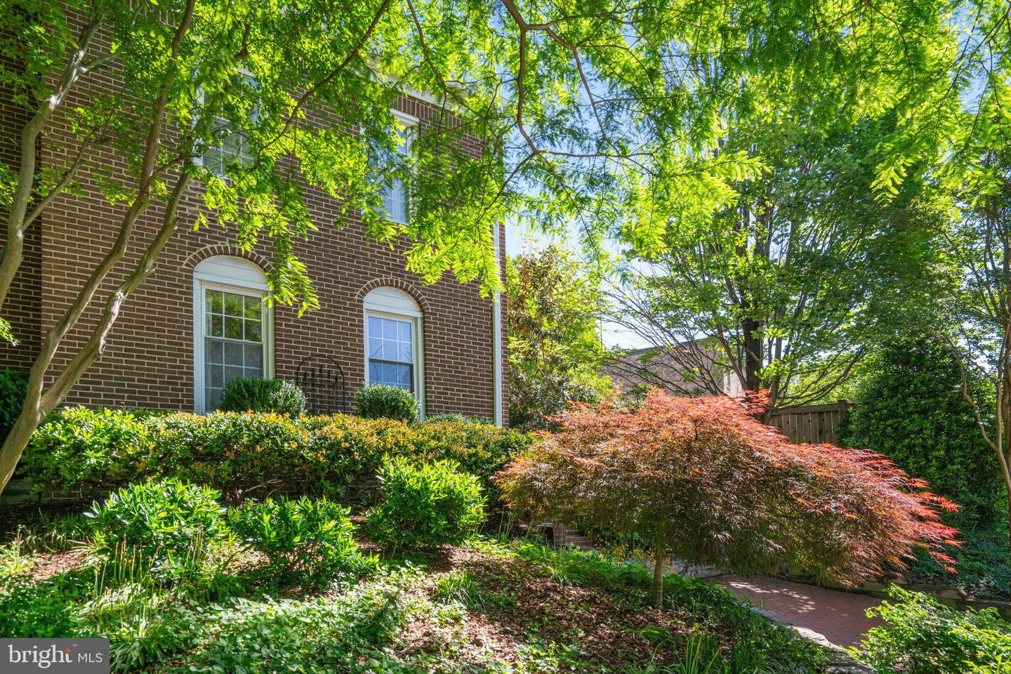 101 ROBERTS LN, ALEXANDRIA, Virginia 22314, 3 Bedrooms Bedrooms, ,2 BathroomsBathrooms,Residential,For sale,101 ROBERTS LN,VAAX2045346 MLS # VAAX2045346