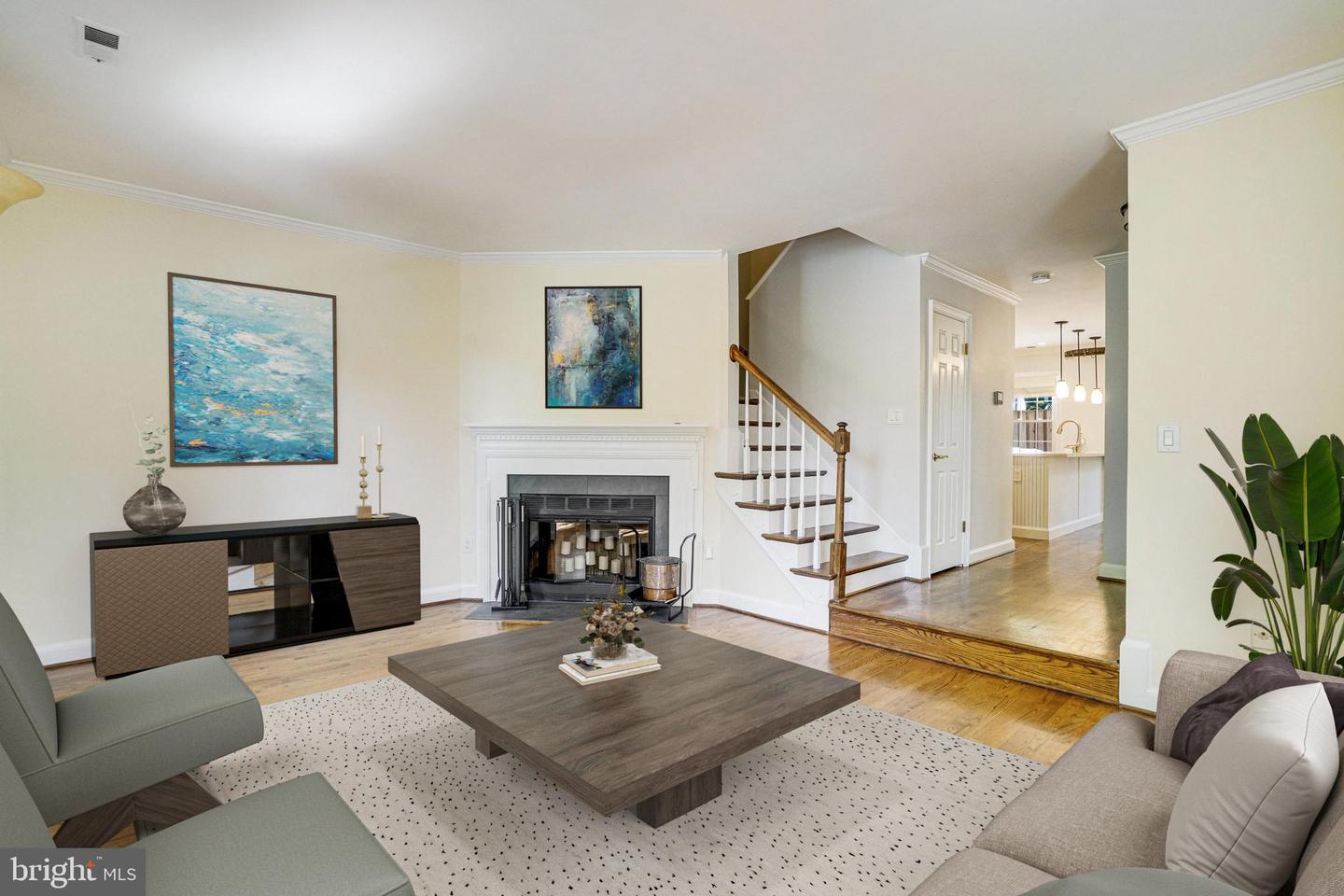 101 ROBERTS LN, ALEXANDRIA, Virginia 22314, 3 Bedrooms Bedrooms, ,2 BathroomsBathrooms,Residential,For sale,101 ROBERTS LN,VAAX2045346 MLS # VAAX2045346