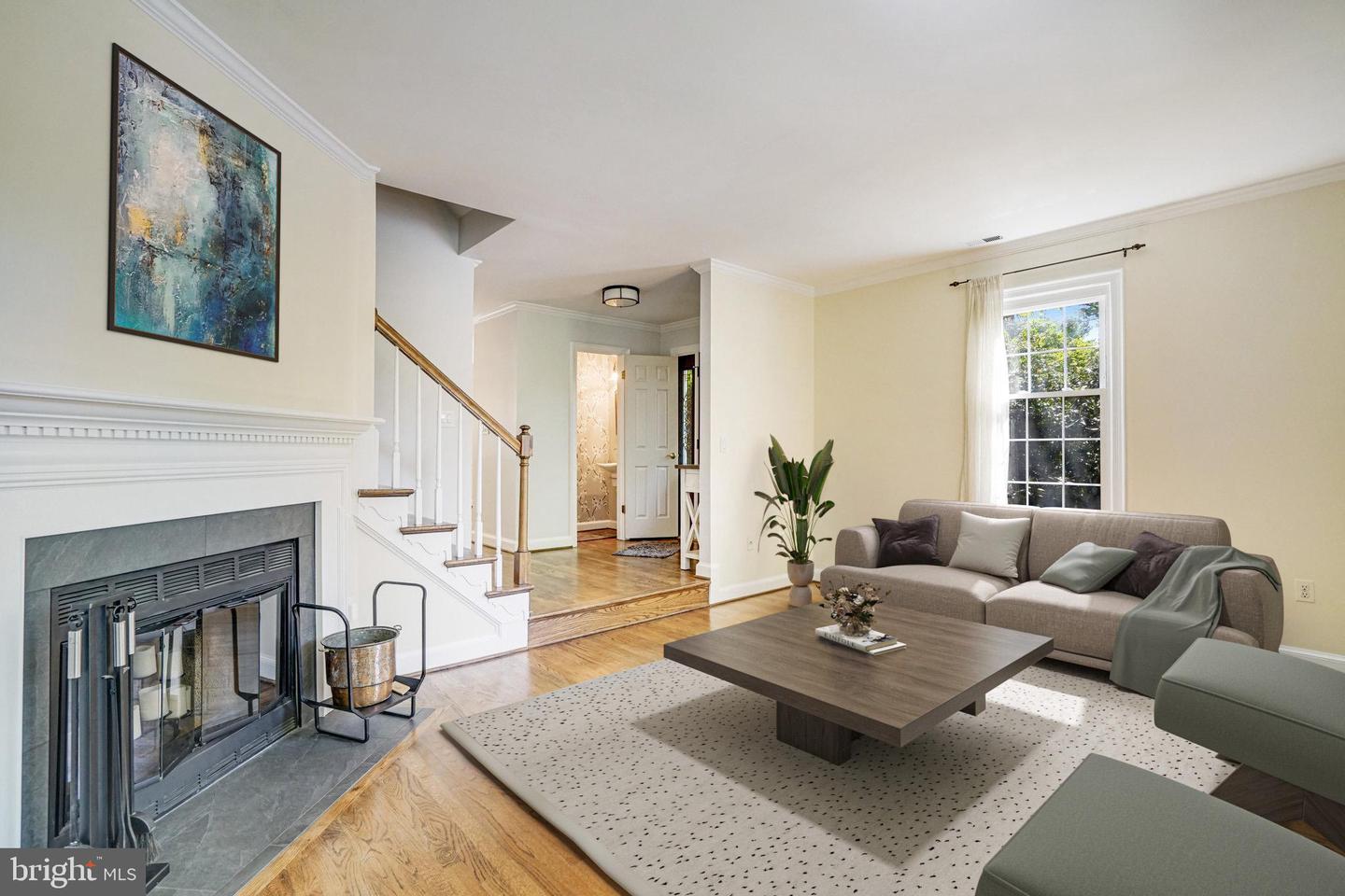 101 ROBERTS LN, ALEXANDRIA, Virginia 22314, 3 Bedrooms Bedrooms, ,2 BathroomsBathrooms,Residential,For sale,101 ROBERTS LN,VAAX2045346 MLS # VAAX2045346