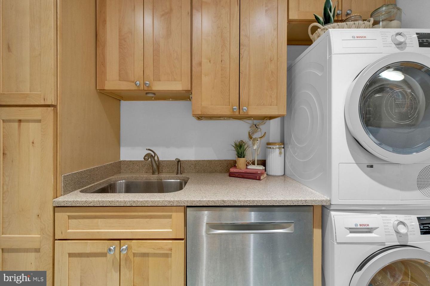 1316 NEW HAMPSHIRE AVE NW #503, WASHINGTON, District Of Columbia 20036, 1 Bedroom Bedrooms, ,1 BathroomBathrooms,Residential,For sale,1316 NEW HAMPSHIRE AVE NW #503,DCDC2200618 MLS # DCDC2200618