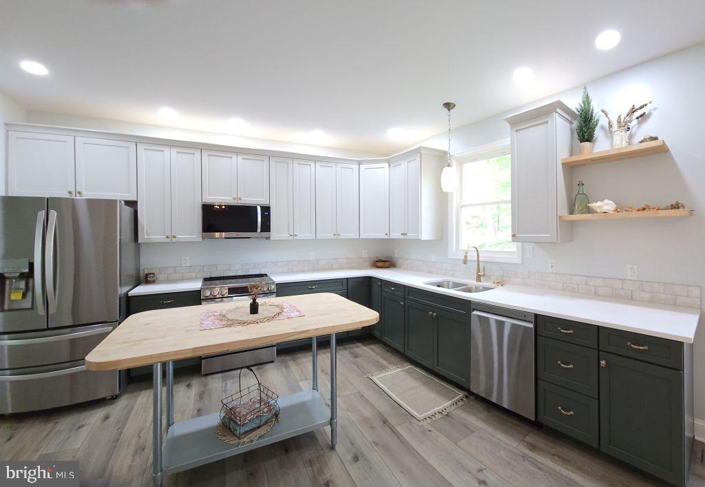 825 PANTHER DR, WINCHESTER, Virginia 22602, 3 Bedrooms Bedrooms, ,2 BathroomsBathrooms,Residential,For sale,825 PANTHER DR,VAFV2034174 MLS # VAFV2034174