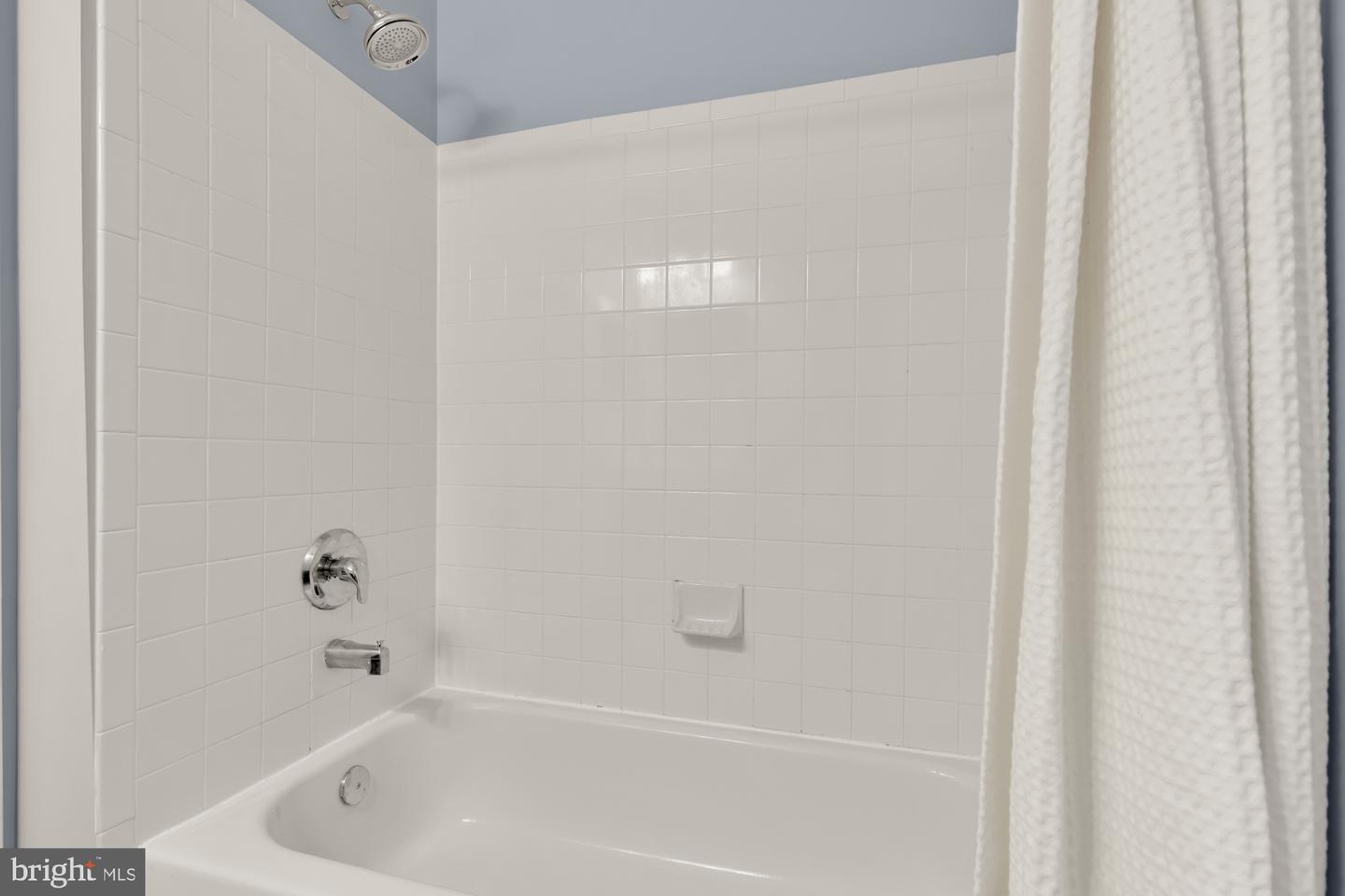 266 KENTUCKY AVE SE #B, WASHINGTON, District Of Columbia 20003, 2 Bedrooms Bedrooms, ,2 BathroomsBathrooms,Residential,For sale,266 KENTUCKY AVE SE #B,DCDC2200640 MLS # DCDC2200640