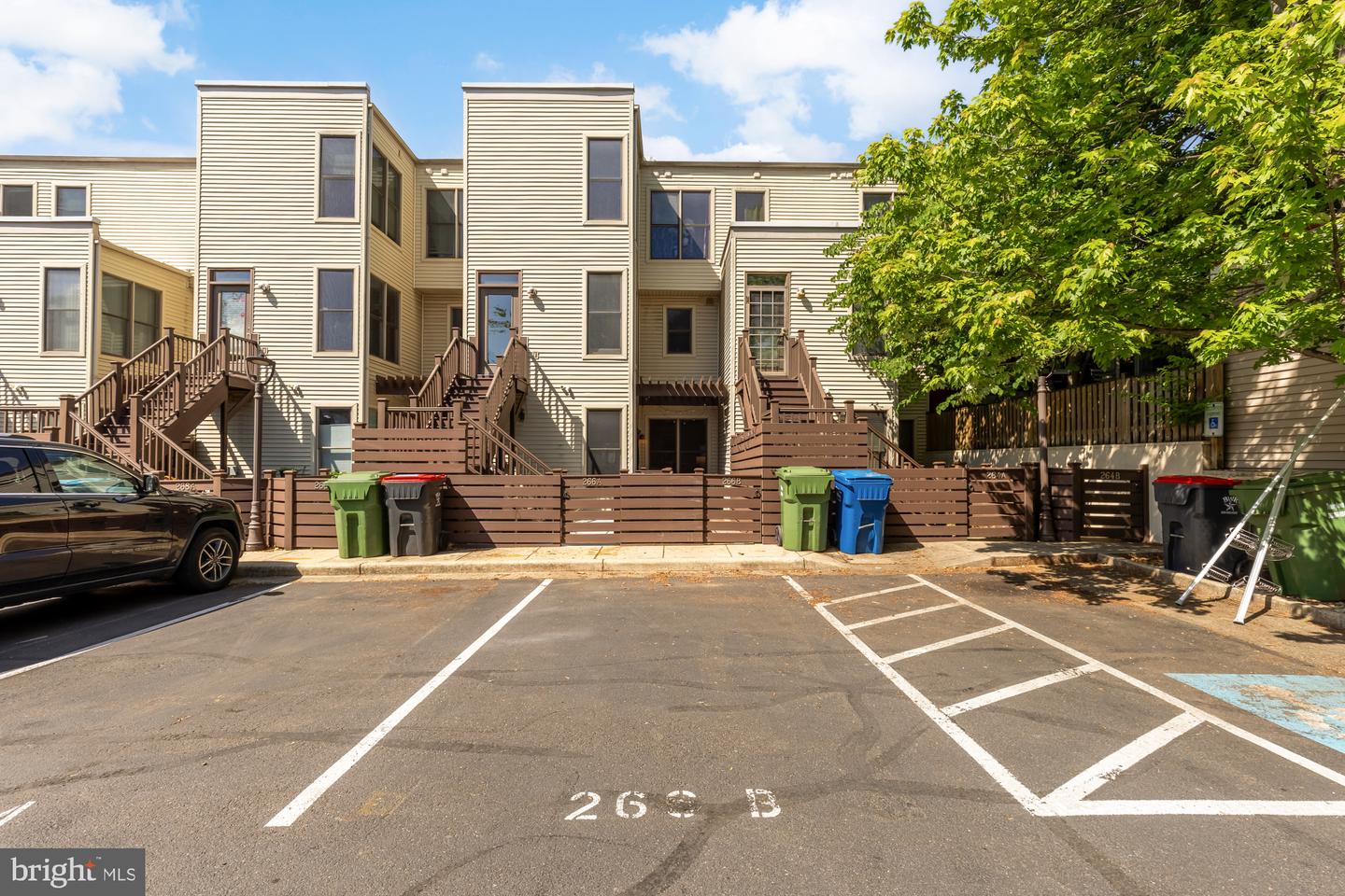 266 KENTUCKY AVE SE #B, WASHINGTON, District Of Columbia 20003, 2 Bedrooms Bedrooms, ,2 BathroomsBathrooms,Residential,For sale,266 KENTUCKY AVE SE #B,DCDC2200640 MLS # DCDC2200640
