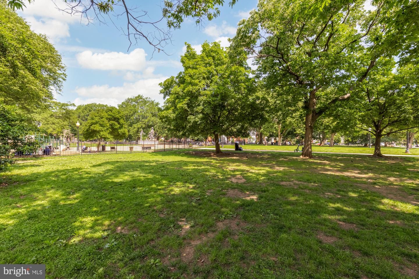 266 KENTUCKY AVE SE #B, WASHINGTON, District Of Columbia 20003, 2 Bedrooms Bedrooms, ,2 BathroomsBathrooms,Residential,For sale,266 KENTUCKY AVE SE #B,DCDC2200640 MLS # DCDC2200640