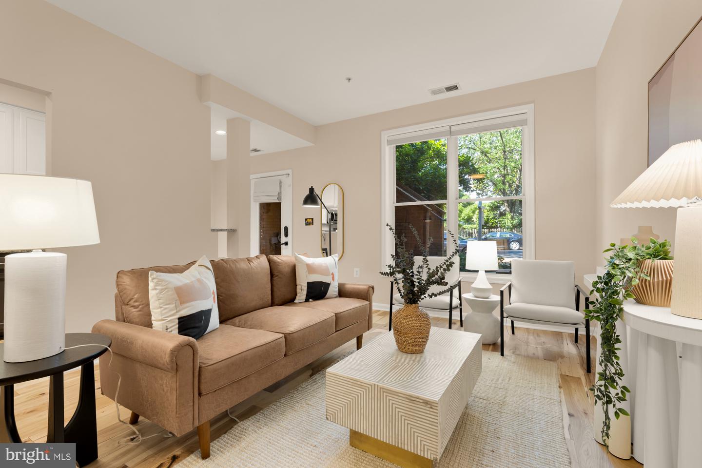 266 KENTUCKY AVE SE #B, WASHINGTON, District Of Columbia 20003, 2 Bedrooms Bedrooms, ,2 BathroomsBathrooms,Residential,For sale,266 KENTUCKY AVE SE #B,DCDC2200640 MLS # DCDC2200640